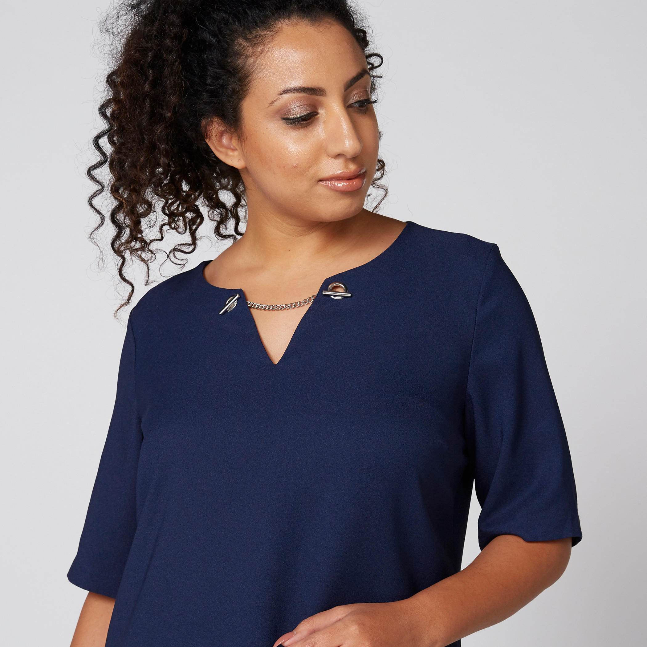 تونيك بياقة V وأكمام قصيرة وتفاصيل سلسلة-women-clothing-shirtsandblouses-blouses-image-4
