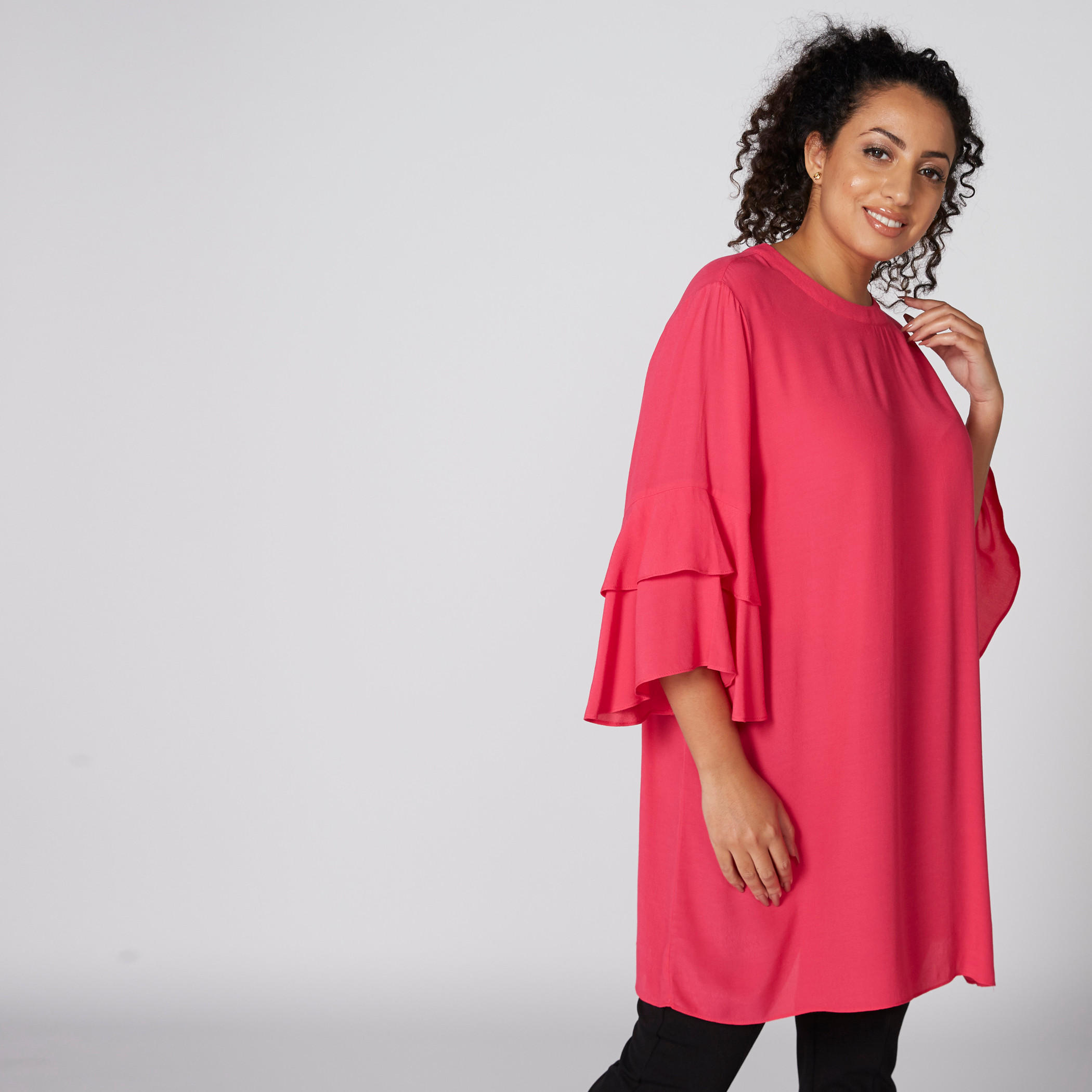 تونيك بياقة مستديرة وأكمام متعددة الطبقات ومشبك إغلاق ناعم-women-clothing-shirtsandblouses-blouses-image-3