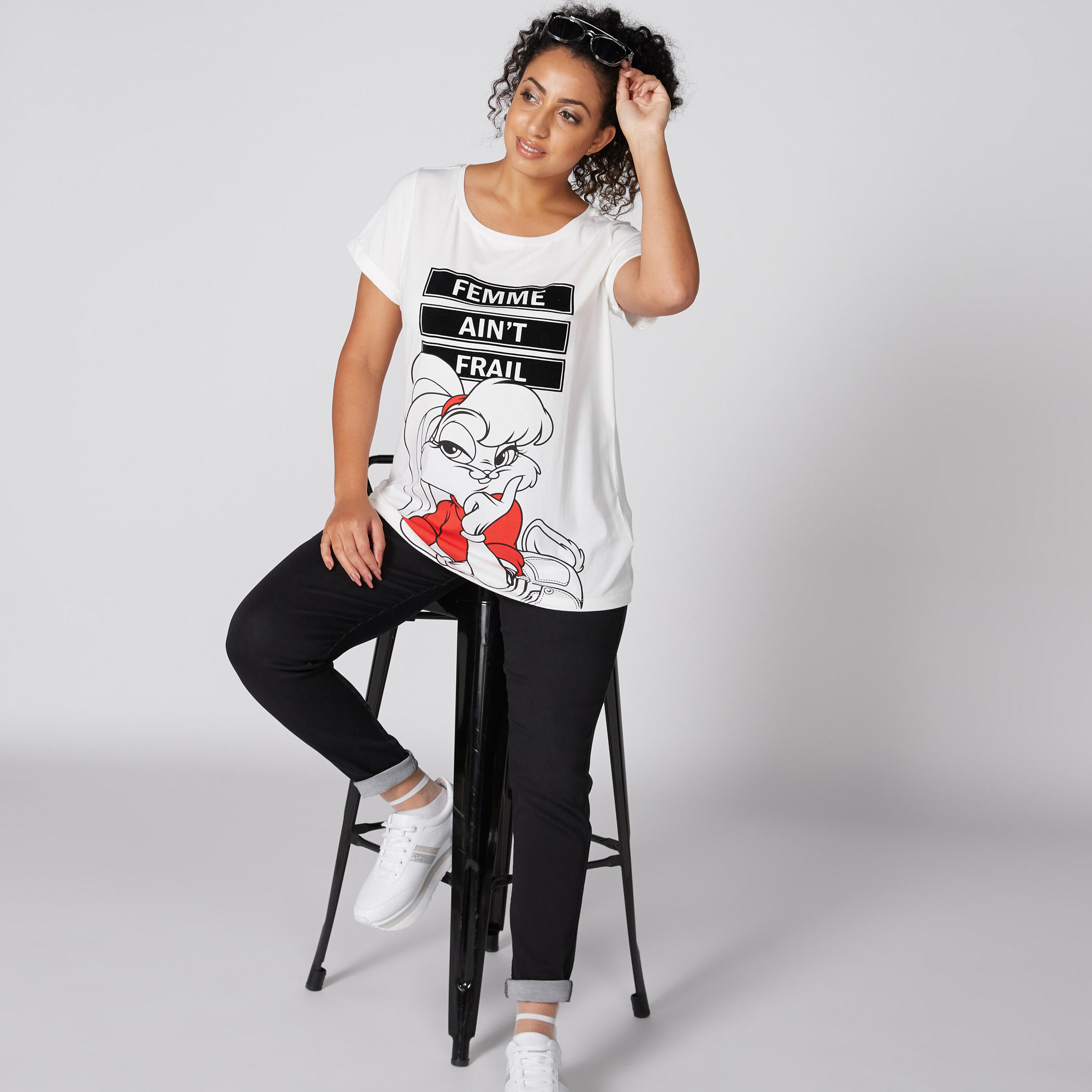 بنطال جينز طويل بزر إغلاق وجيوب-women-clothing-bottoms-jeans-image-1