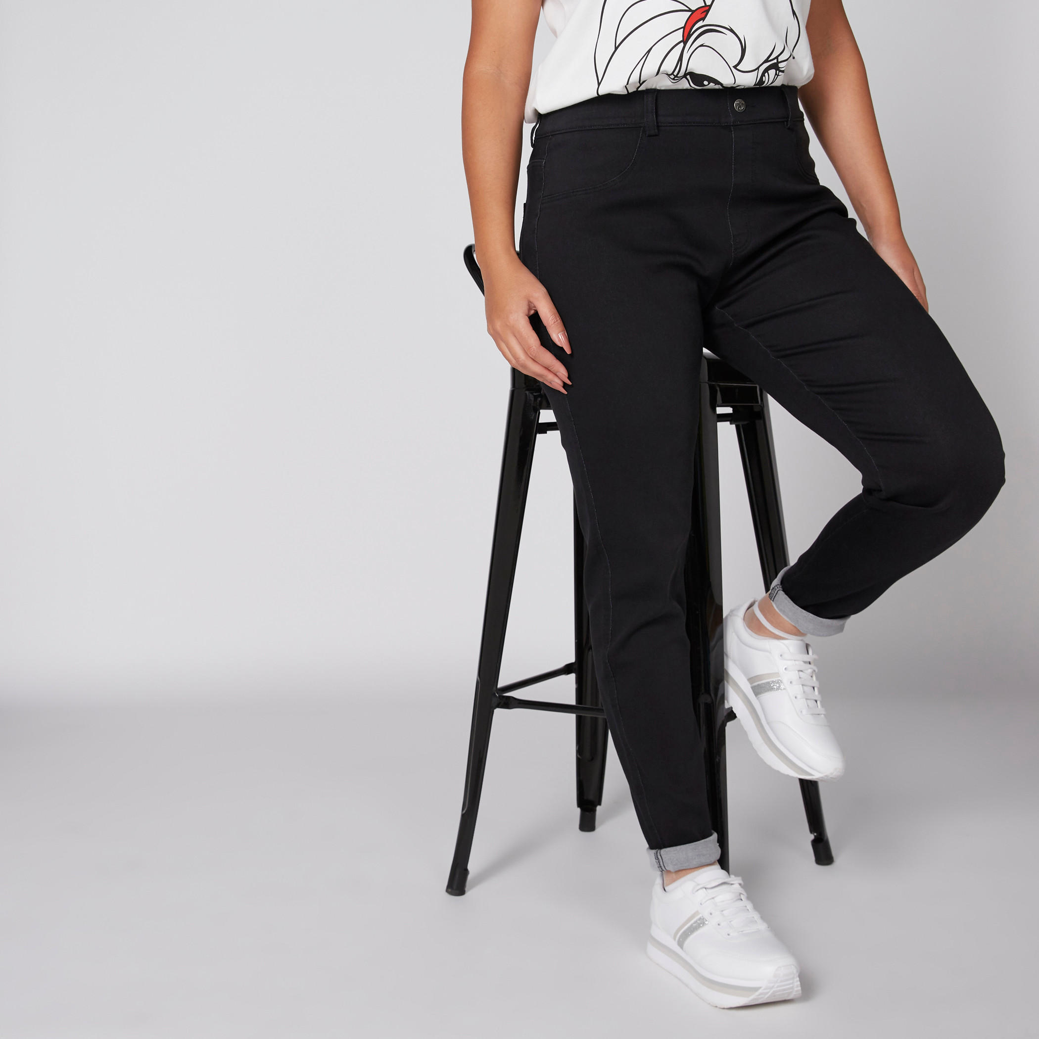 بنطال جينز طويل بزر إغلاق وجيوب-women-clothing-bottoms-jeans-image-3