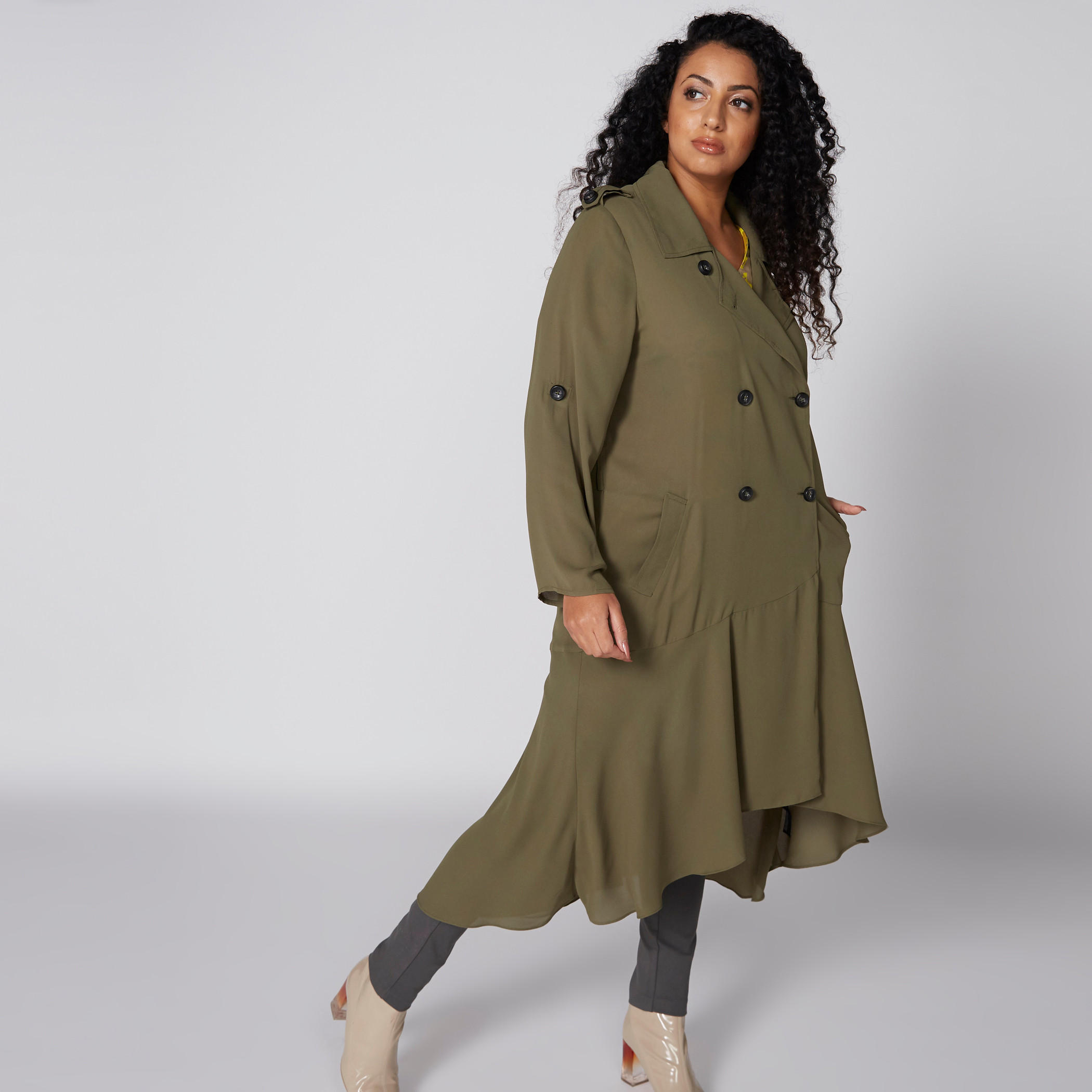 جاكيت طويل بأكمام طويلة وأزرار إغلاق وجيوب-women-winterwear-coatsandjackets-jackets-image-1
