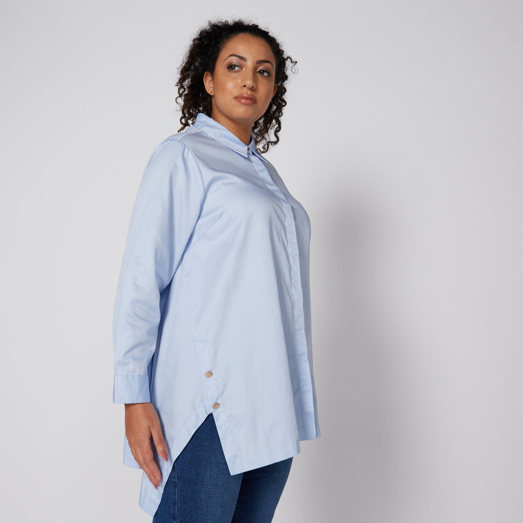 قميص بأكمام طويلة وحوّاف غير مستوية ووصلة أزرار مخفية-women-clothing-shirtsandblouses-blouses-image-1