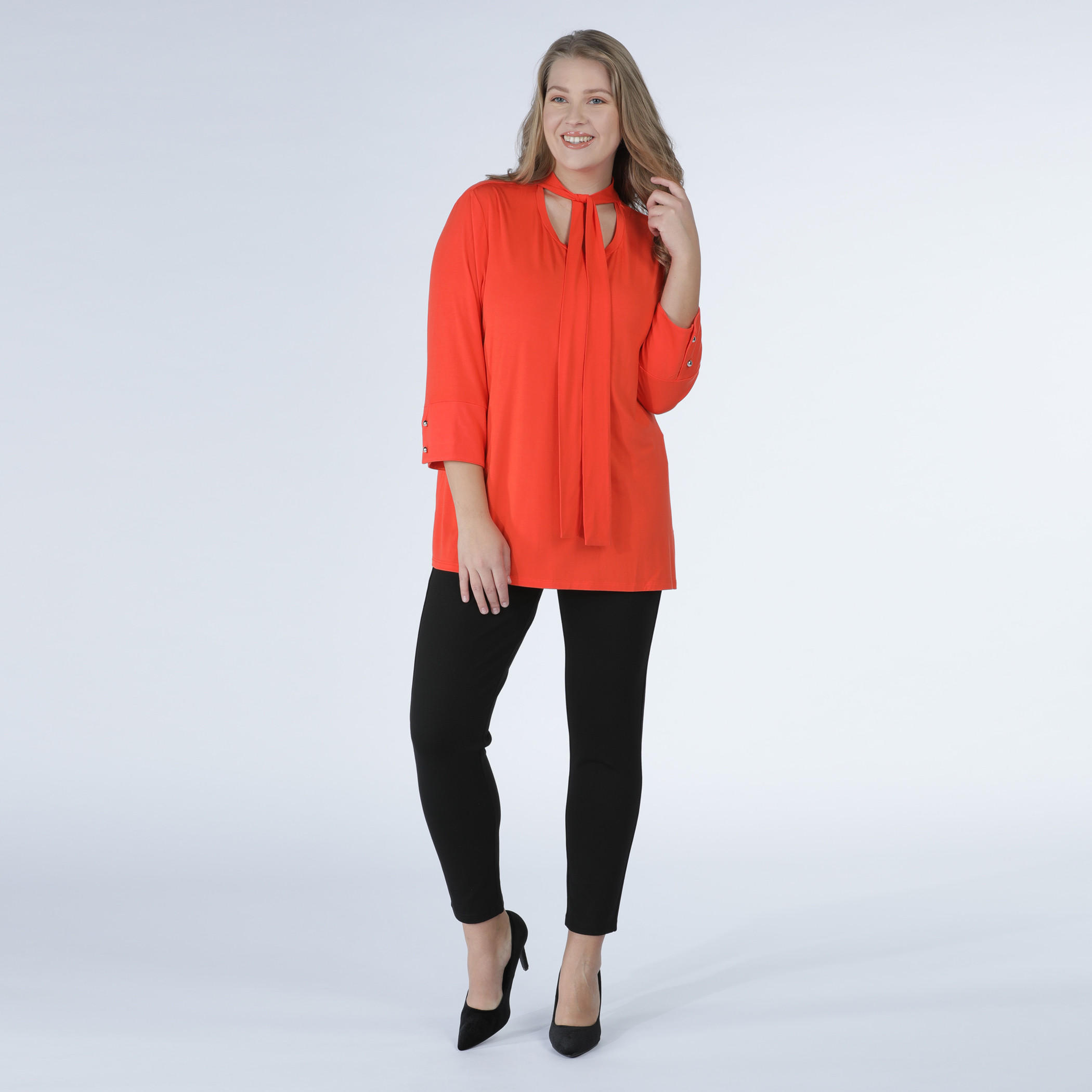 بلوزة بأكمام 3/4 وياقة مزيّنة بفيونكة-women-clothing-shirtsandblouses-blouses-image-1