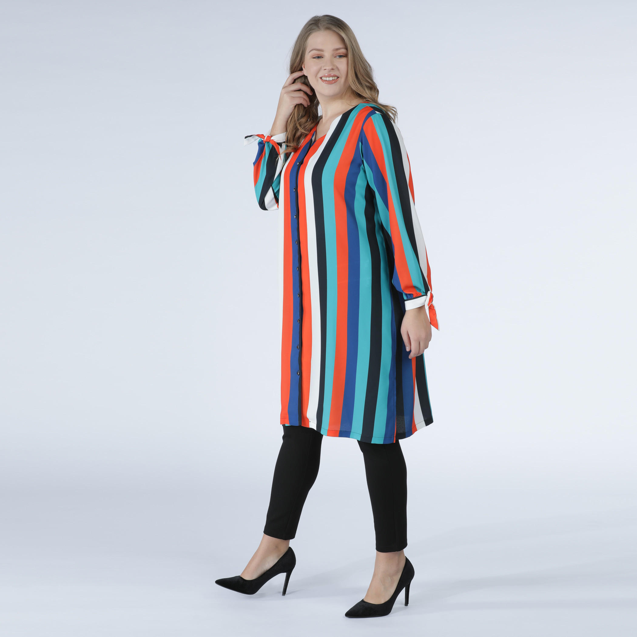 قميص طويل مقلّم بأكمام طويلة وأزرار-women-clothing-shirtsandblouses-blouses-image-3