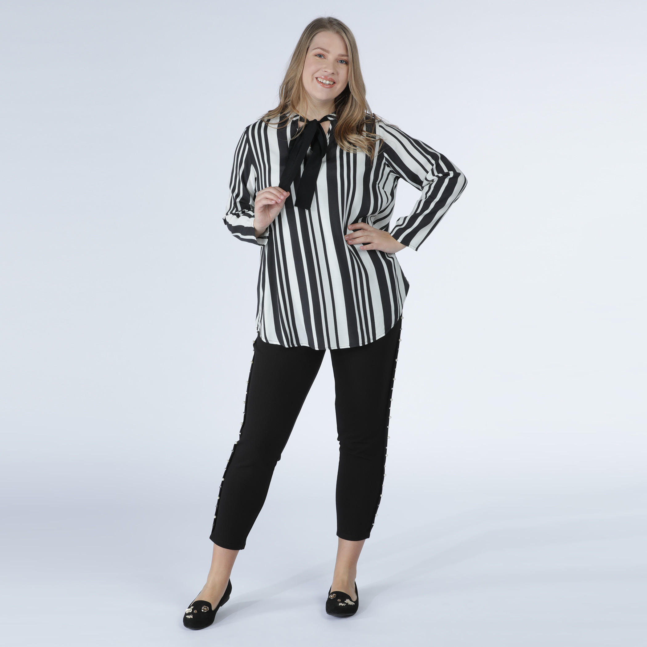 بلوزة مقلّمة بأكمام طويلة ورباط-women-clothing-shirtsandblouses-blouses-image-5