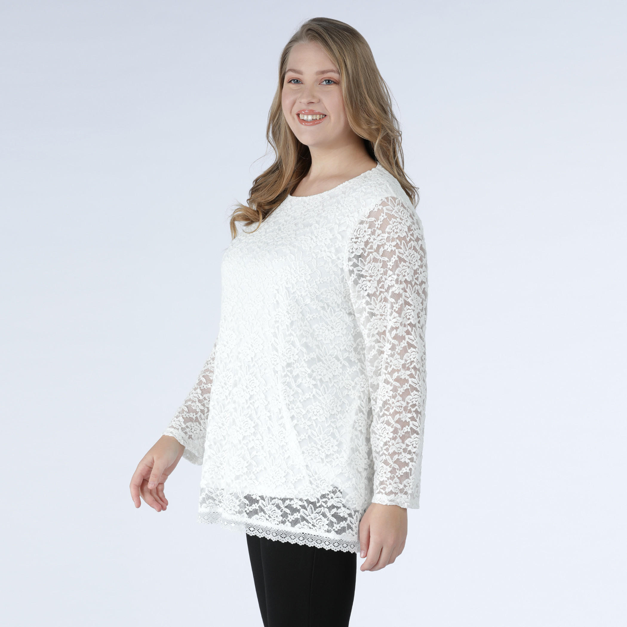 بلوزة بياقة مستديرة وأكمام طويلة وتفاصيل دانتيل-women-clothing-shirtsandblouses-blouses-image-3