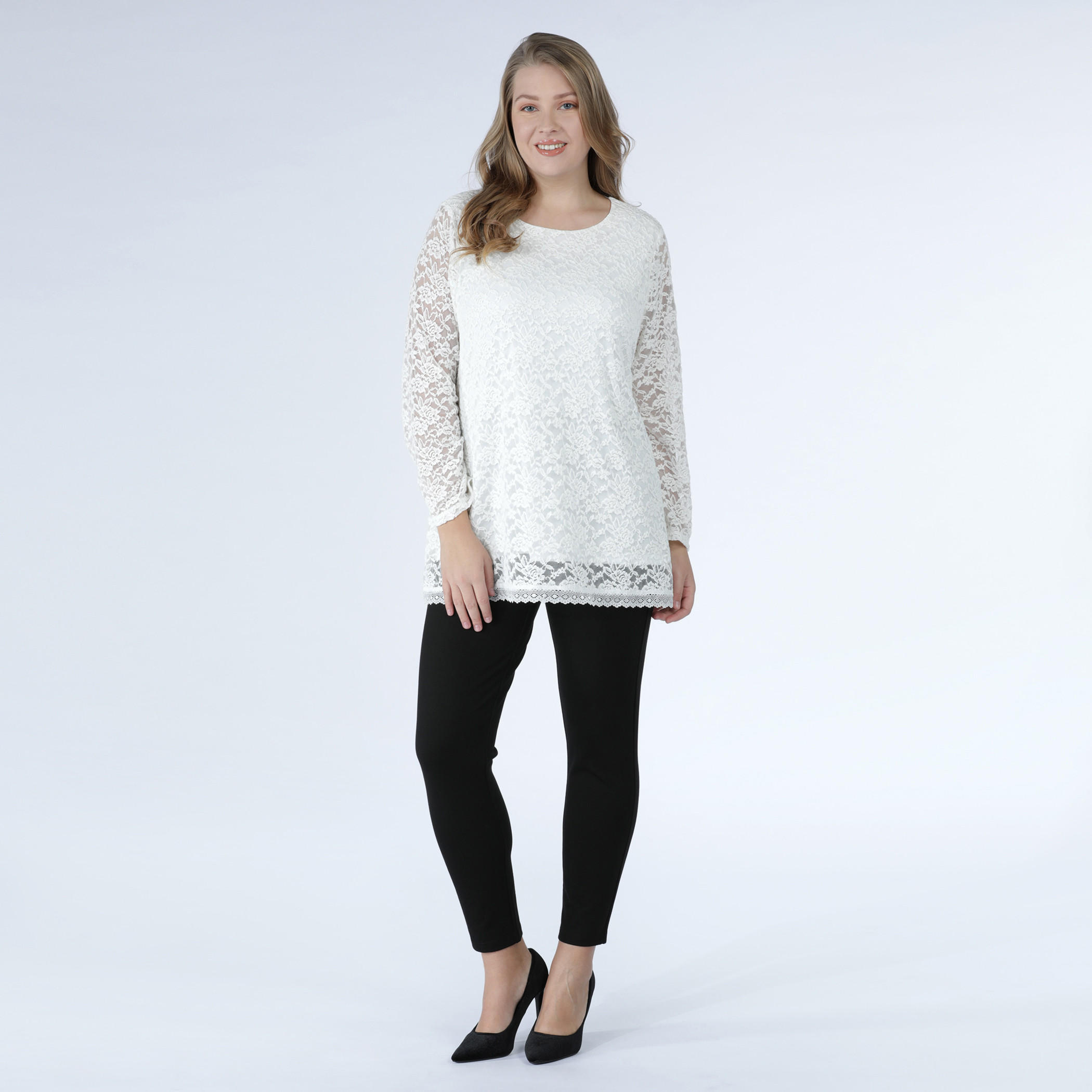 بلوزة بياقة مستديرة وأكمام طويلة وتفاصيل دانتيل-women-clothing-shirtsandblouses-blouses-image-5