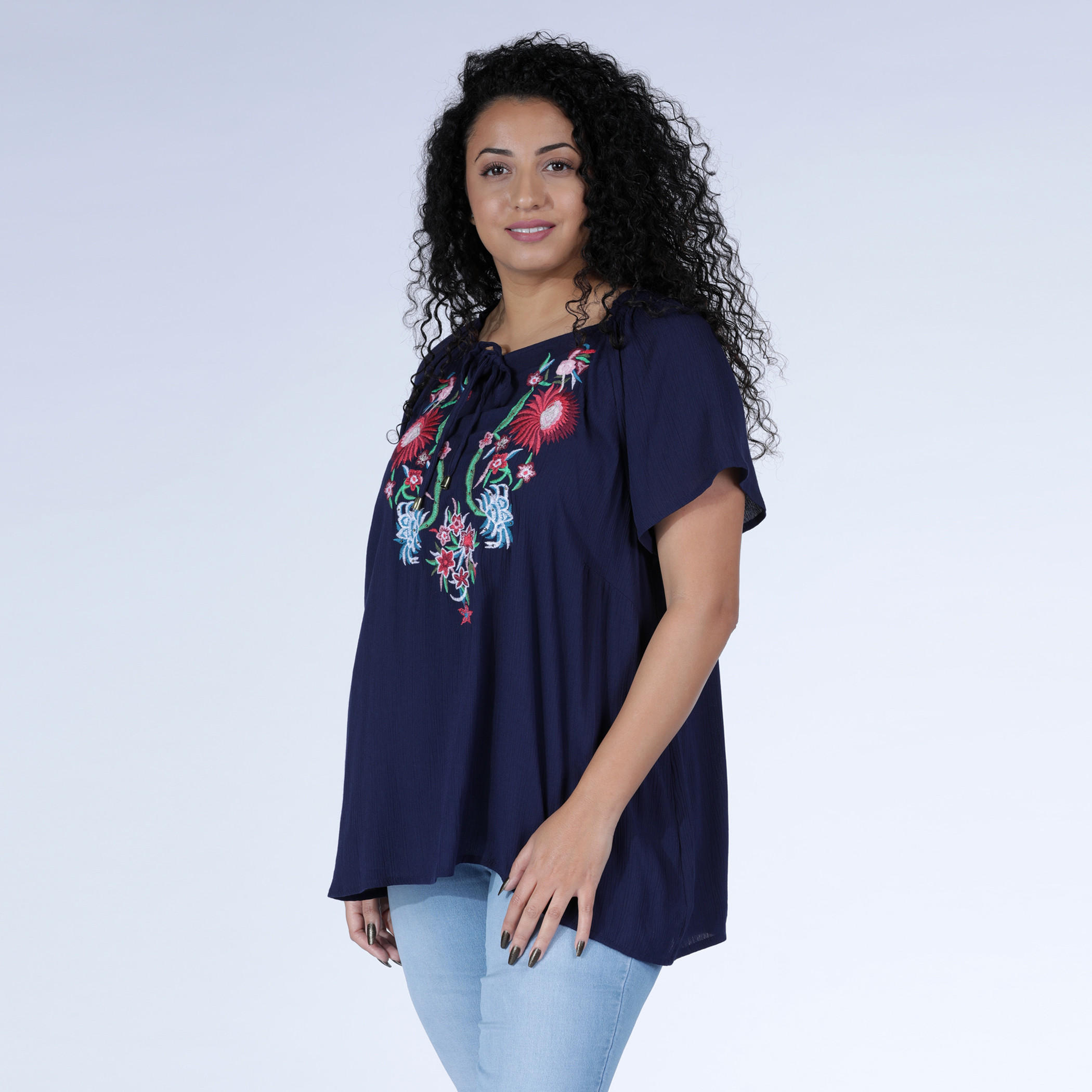 بلوزة مطرّزة بأكمام قصيرة ورباط-women-clothing-shirtsandblouses-blouses-image-1