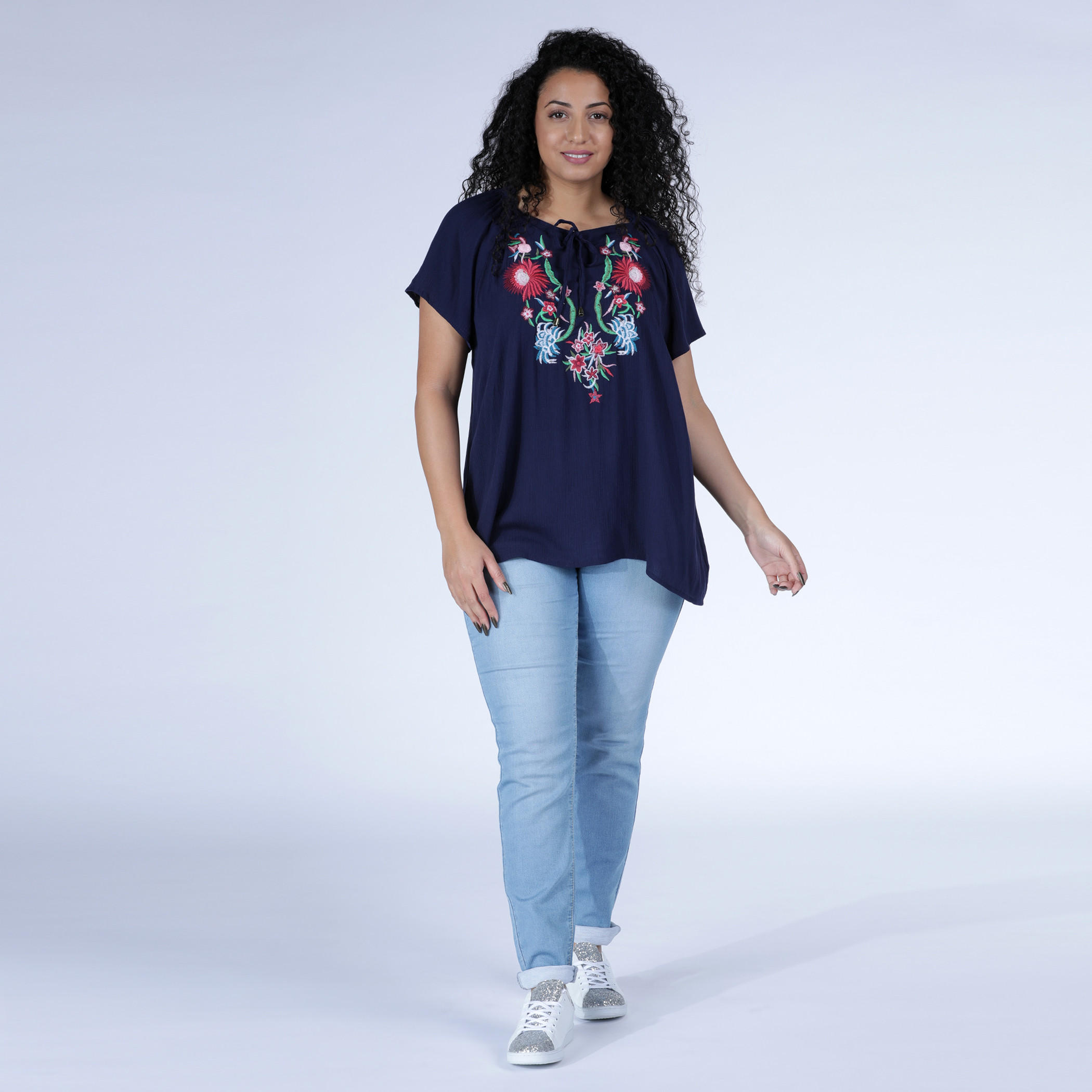 بلوزة مطرّزة بأكمام قصيرة ورباط-women-clothing-shirtsandblouses-blouses-image-5