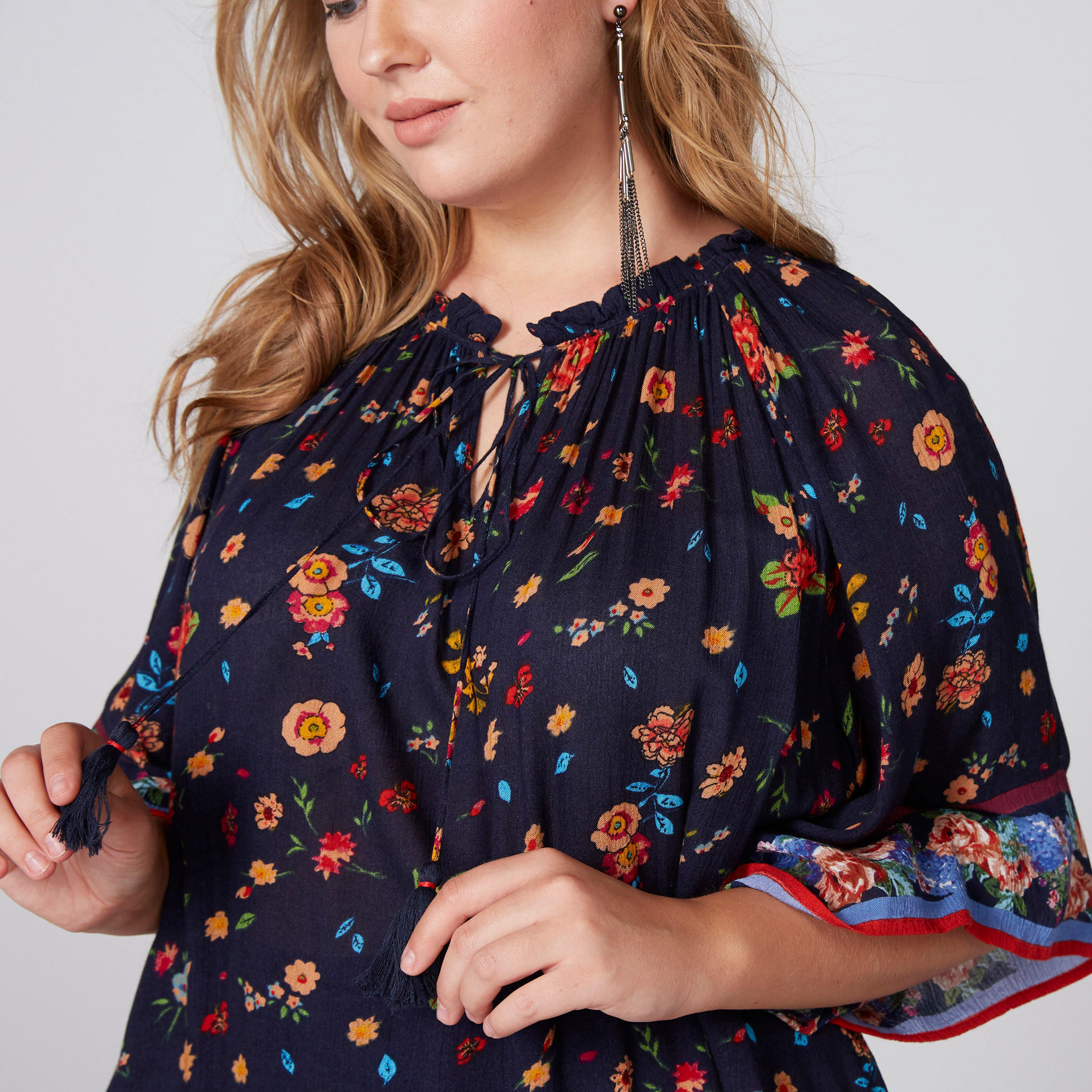 تونيك بأكمام واسعة ورباط وطبعات-women-clothing-shirtsandblouses-blouses-image-2