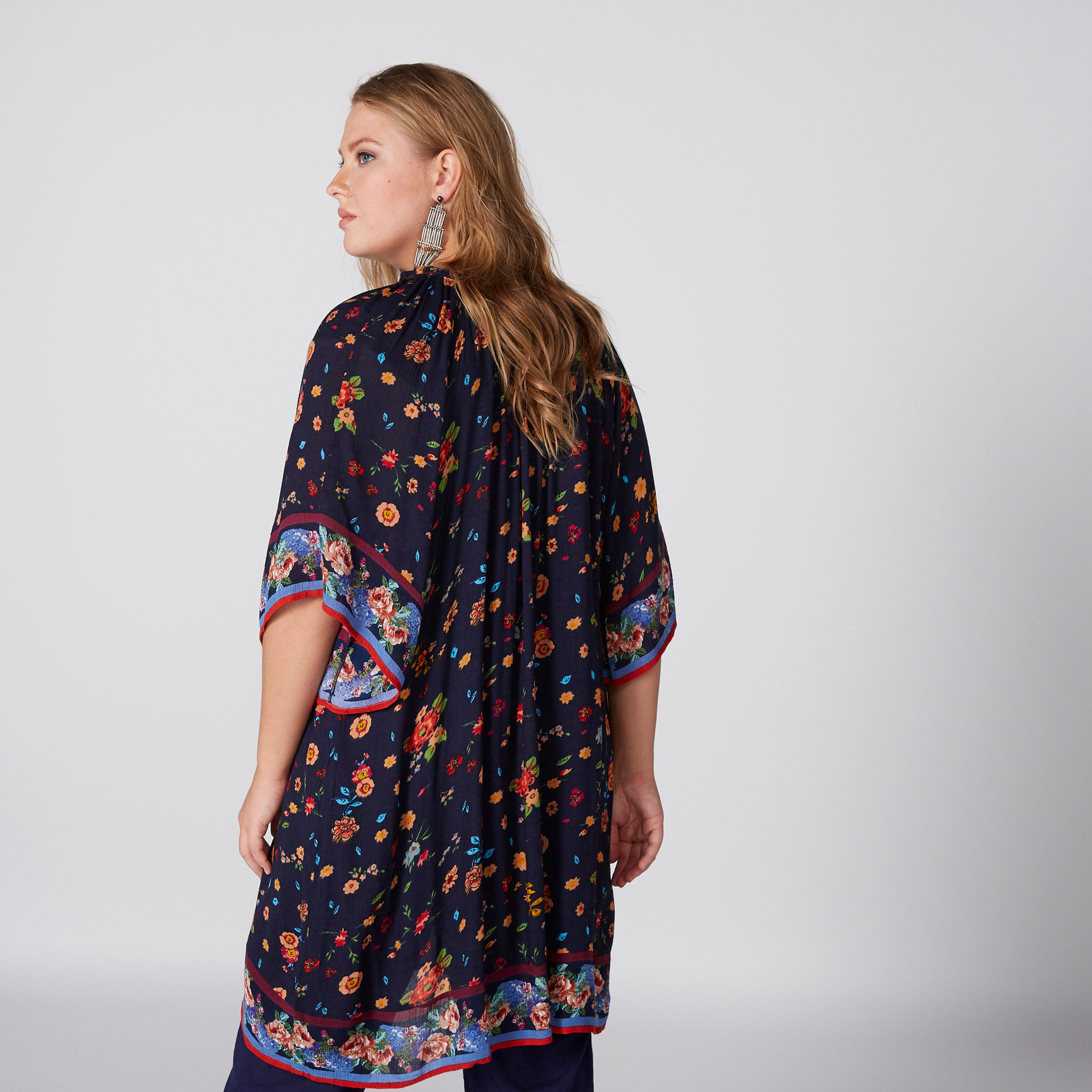 تونيك بأكمام واسعة ورباط وطبعات-women-clothing-shirtsandblouses-blouses-image-3