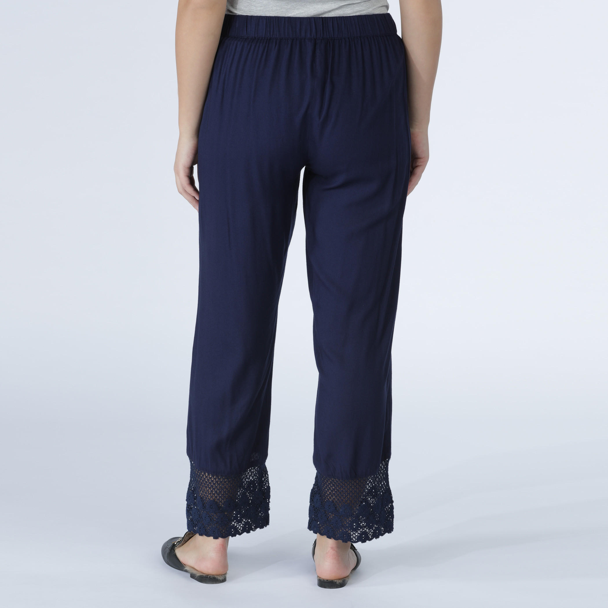 بنطال طويل بخصر مطّاطي وتفاصيل دانتيل-women-clothing-bottoms-trousers-image-2
