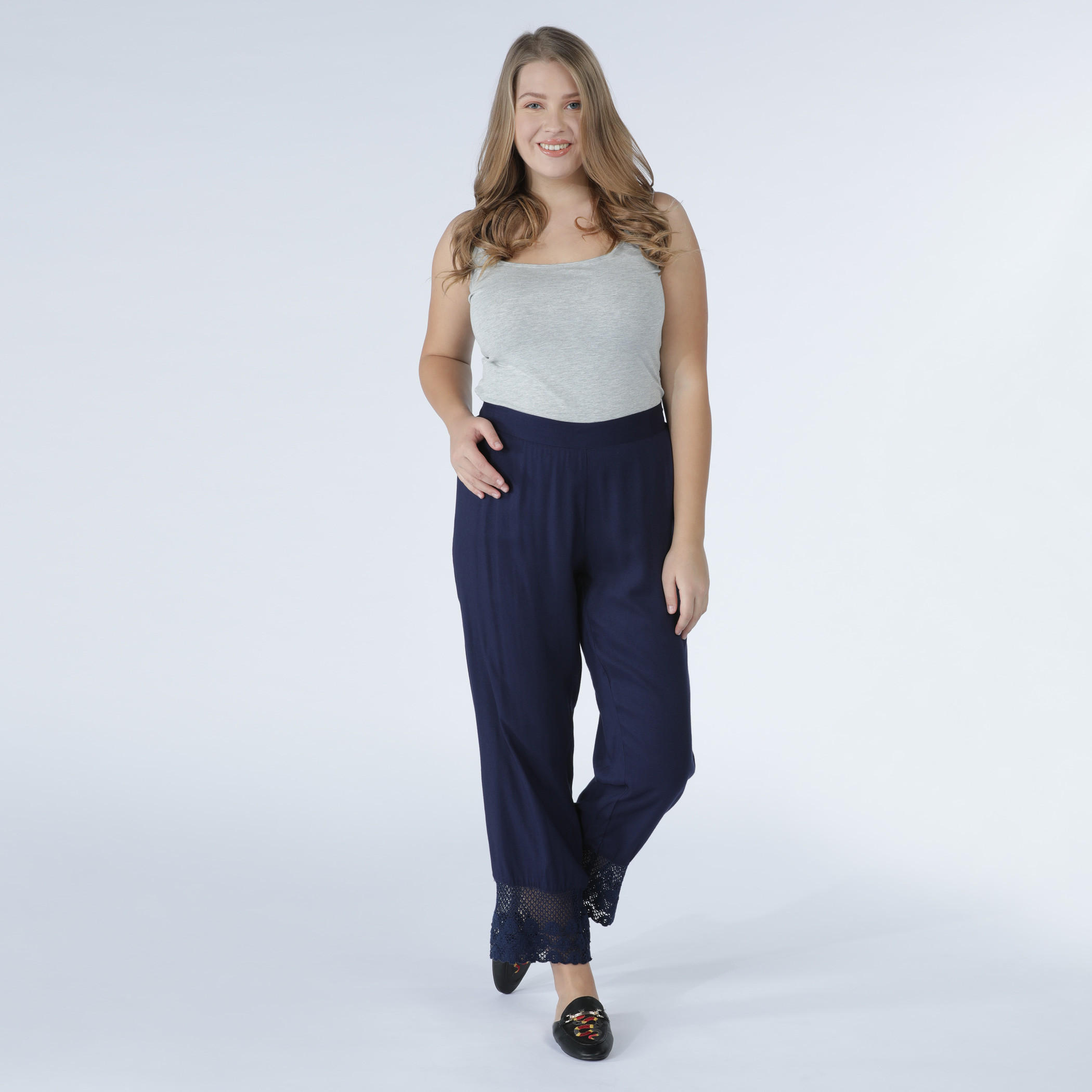 بنطال طويل بخصر مطّاطي وتفاصيل دانتيل-women-clothing-bottoms-trousers-image-5