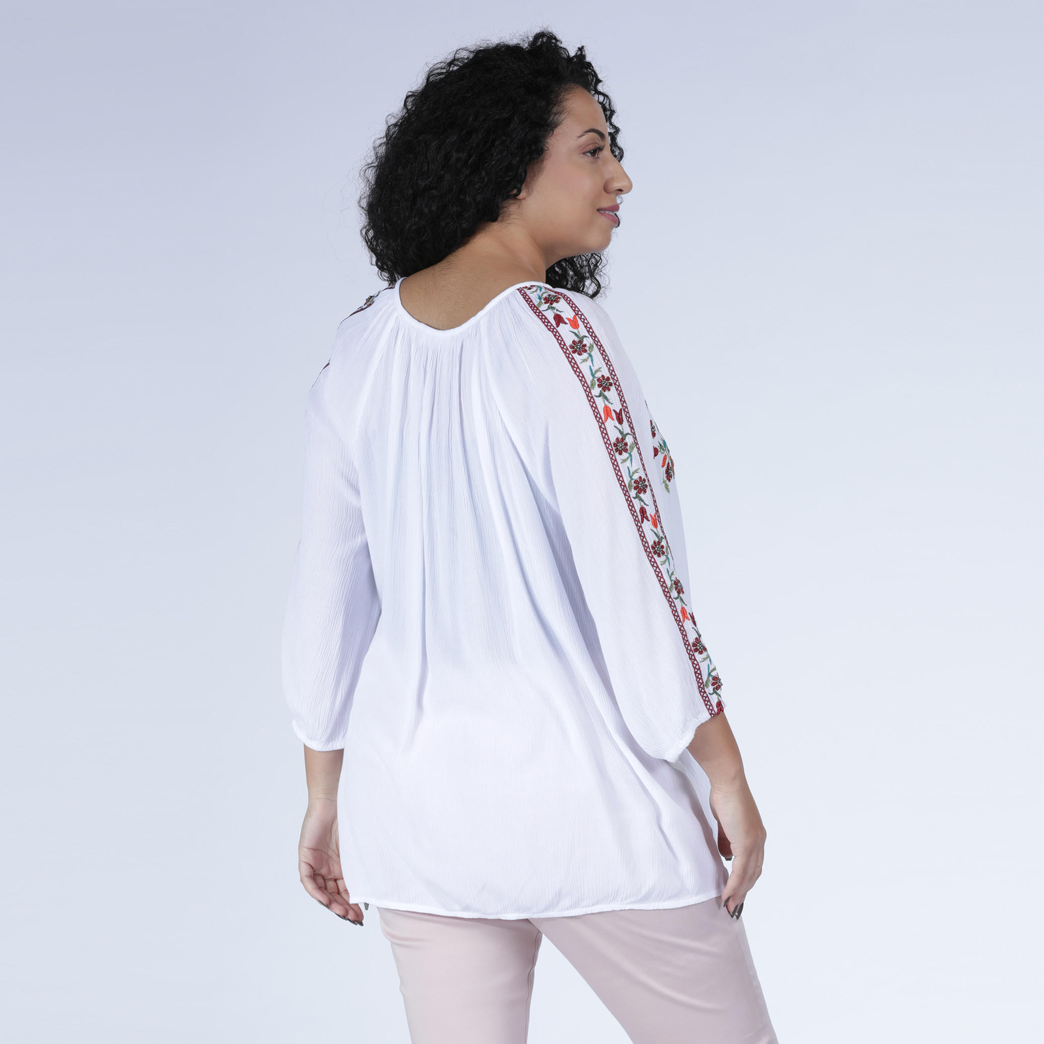 بلوزة مطرّزة بأكمام بطول 3/4 ورباط-women-clothing-shirtsandblouses-blouses-image-2