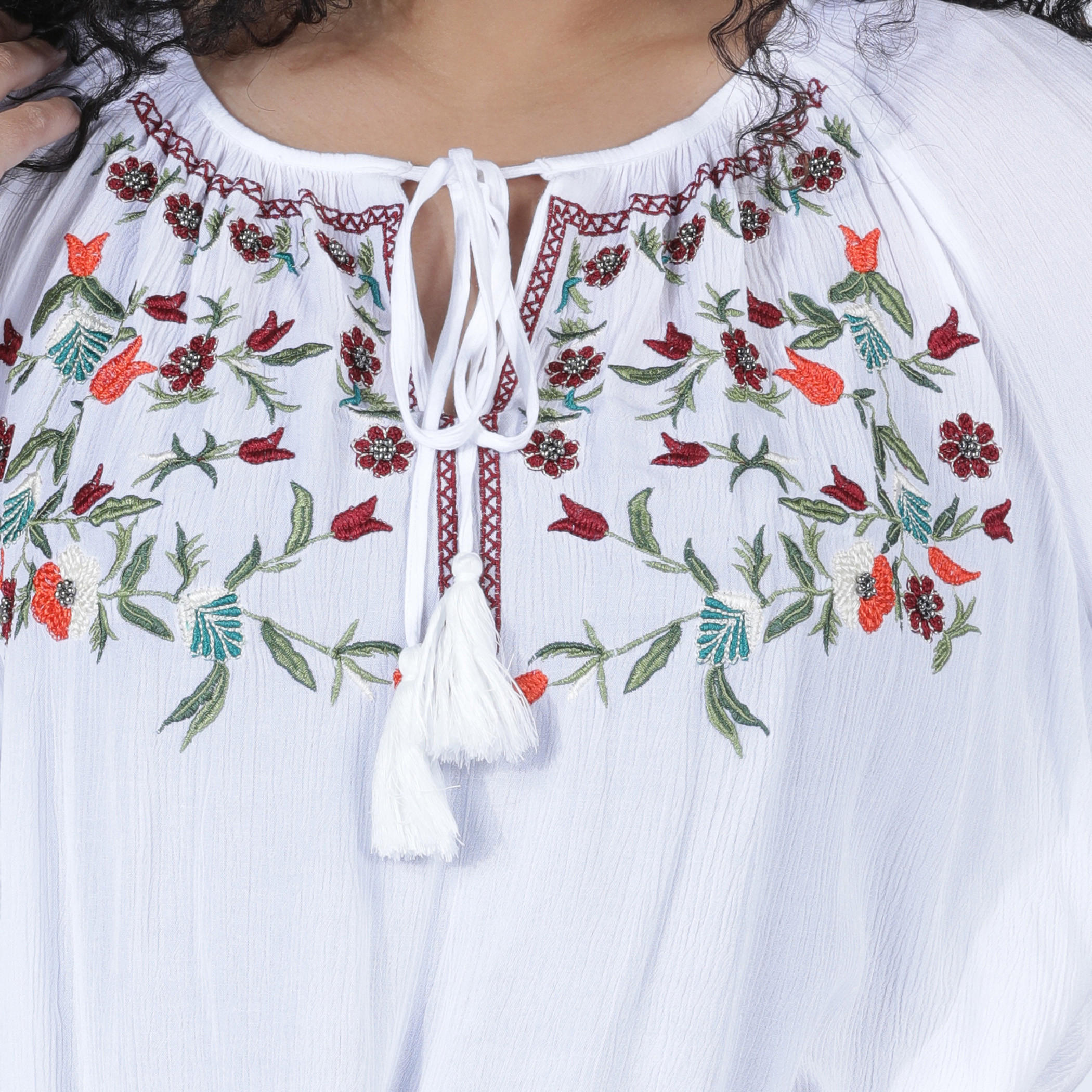 بلوزة مطرّزة بأكمام بطول 3/4 ورباط-women-clothing-shirtsandblouses-blouses-image-4