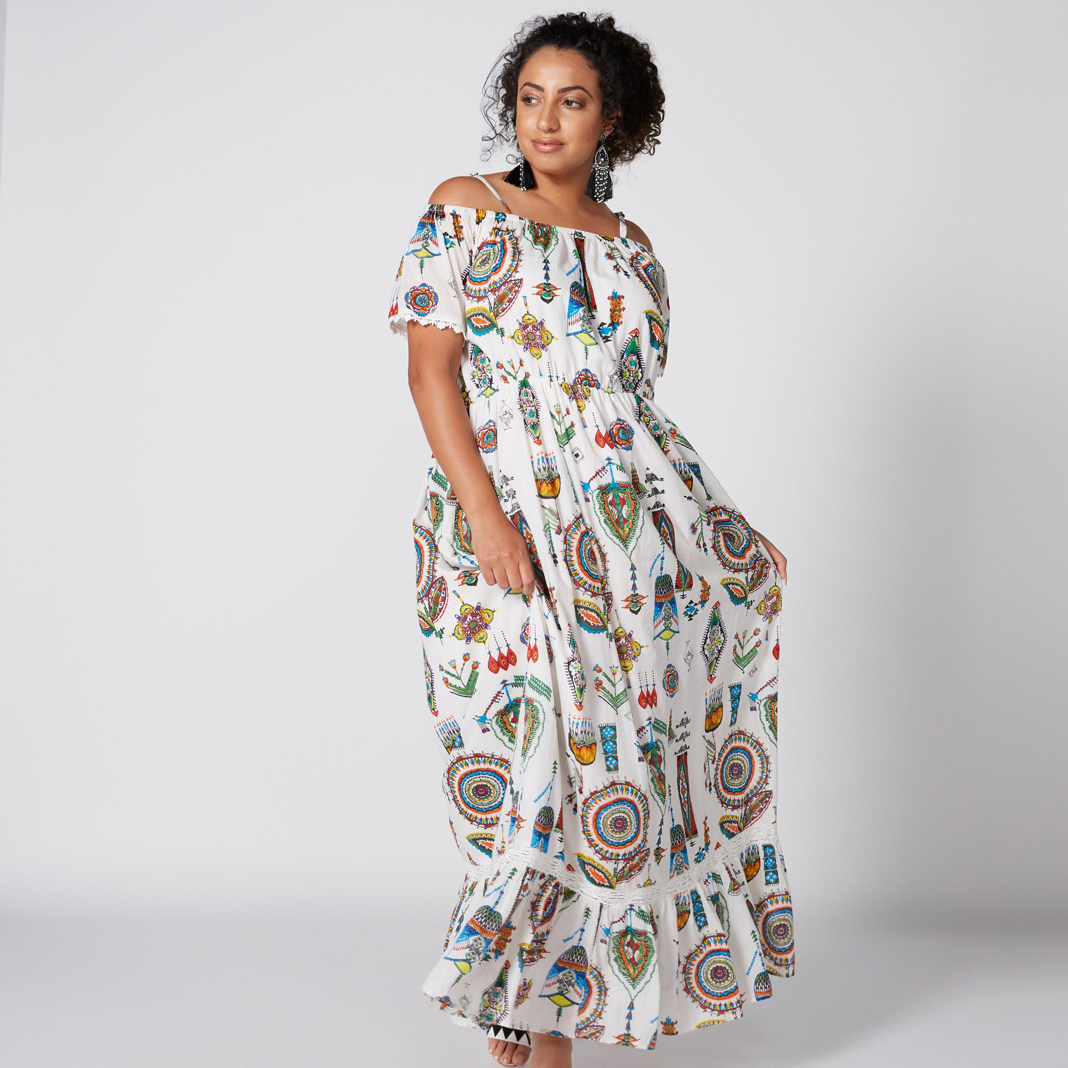 فستان طويل مكشوف الأكتاف بحمّالات رفيعة وطبعات-women-clothing-dresses-image-4