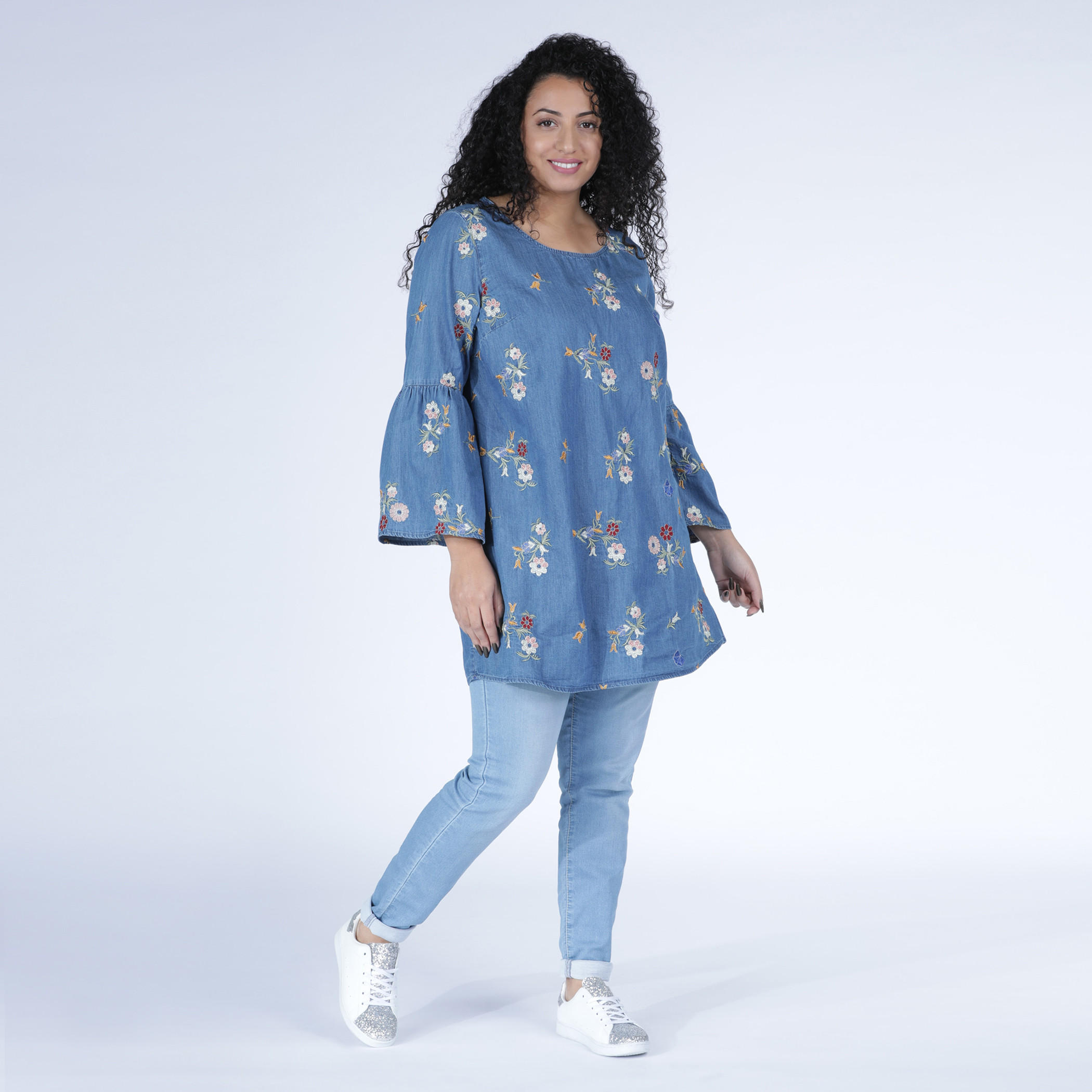تونيك مطرّز بأكمام طويلة وياقة مستديرة-women-clothing-shirtsandblouses-blouses-image-5