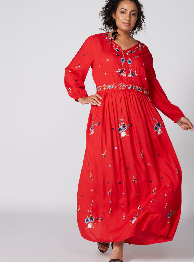 فستان طويل مطرّز بياقة V وأكمام طويلة-women-clothing-dresses-image-4