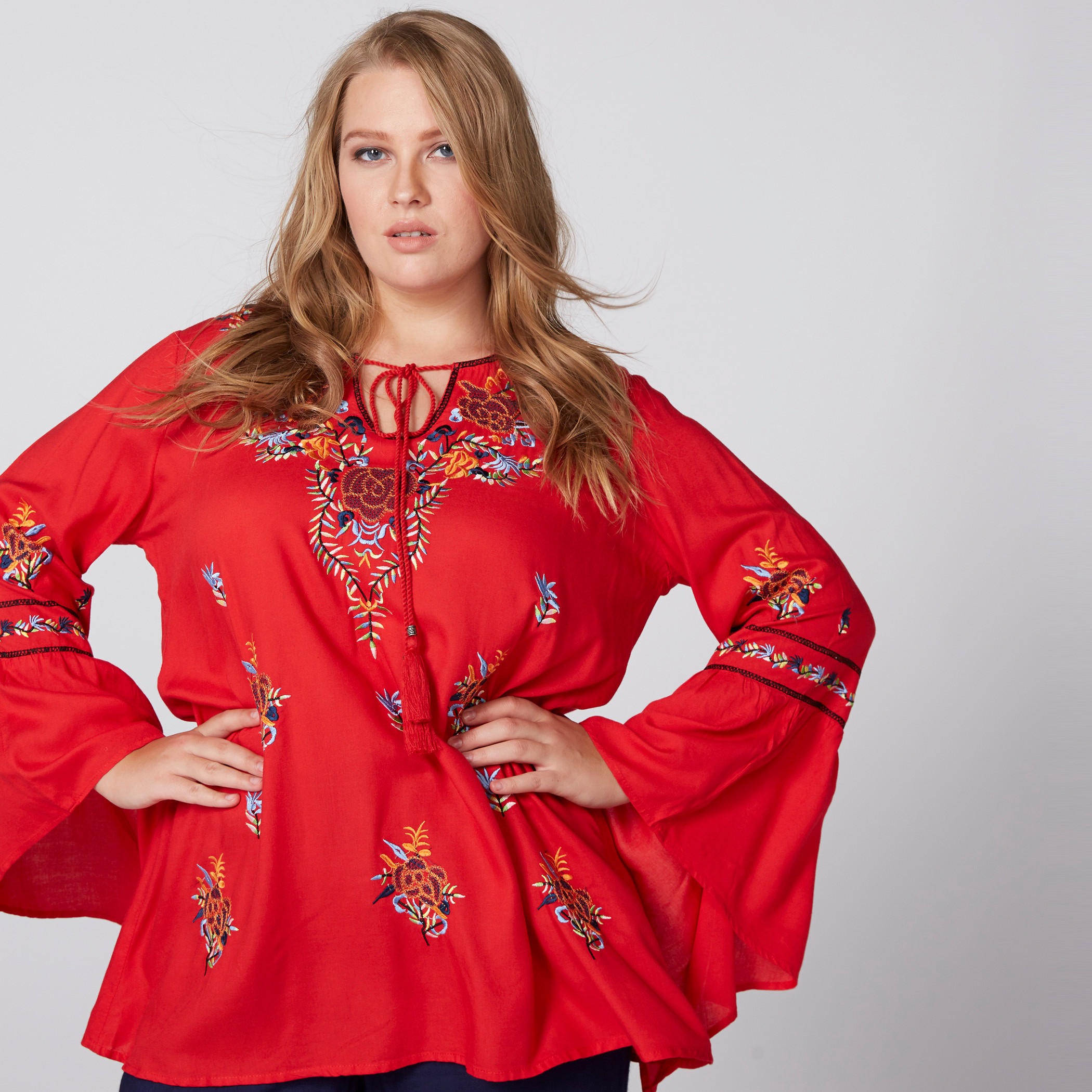 بلوزة مطرزة بأكمام واسعة ورباط-women-clothing-shirtsandblouses-blouses-image-1