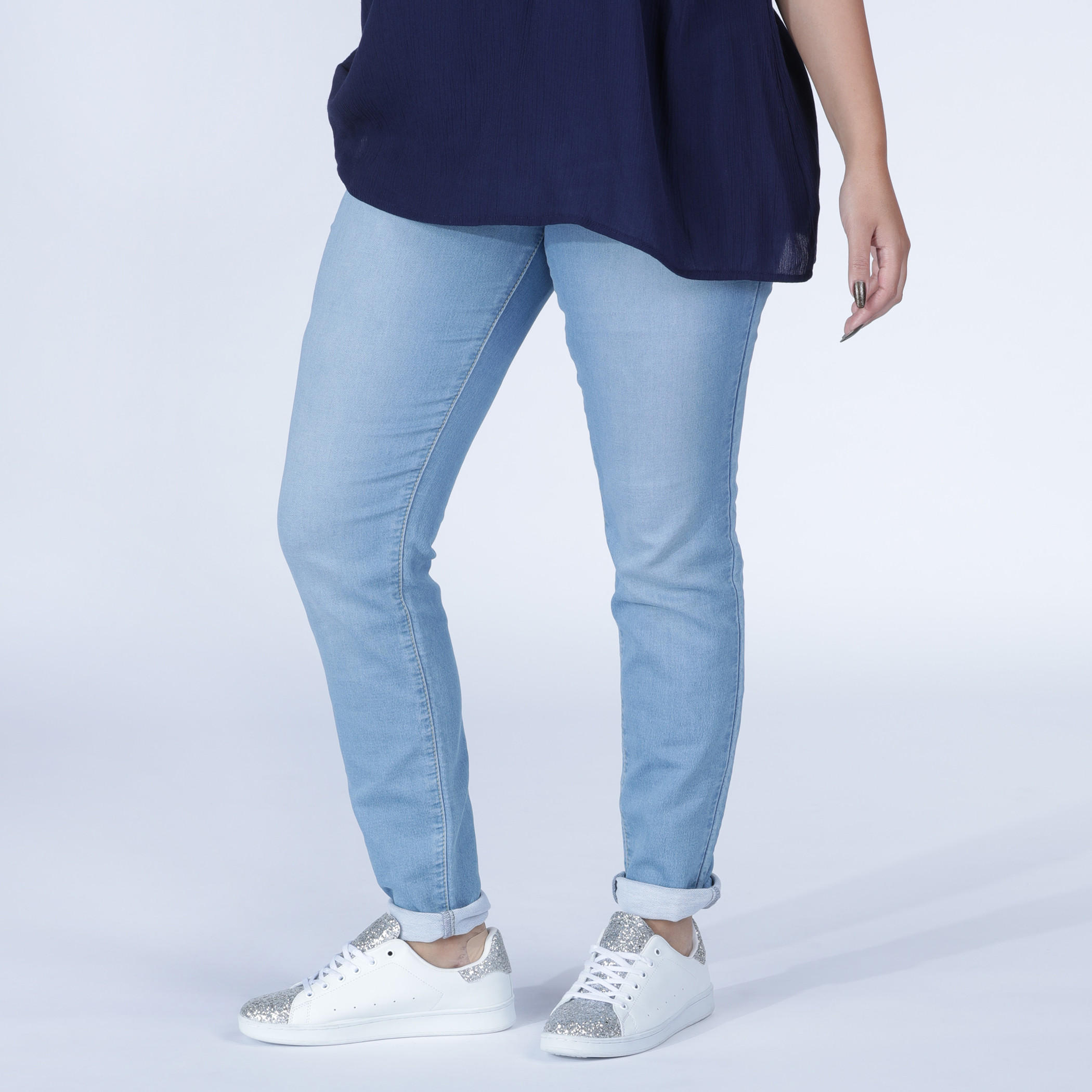 بنطال جينز طويل بجيوب-women-clothing-bottoms-jeans-image-3