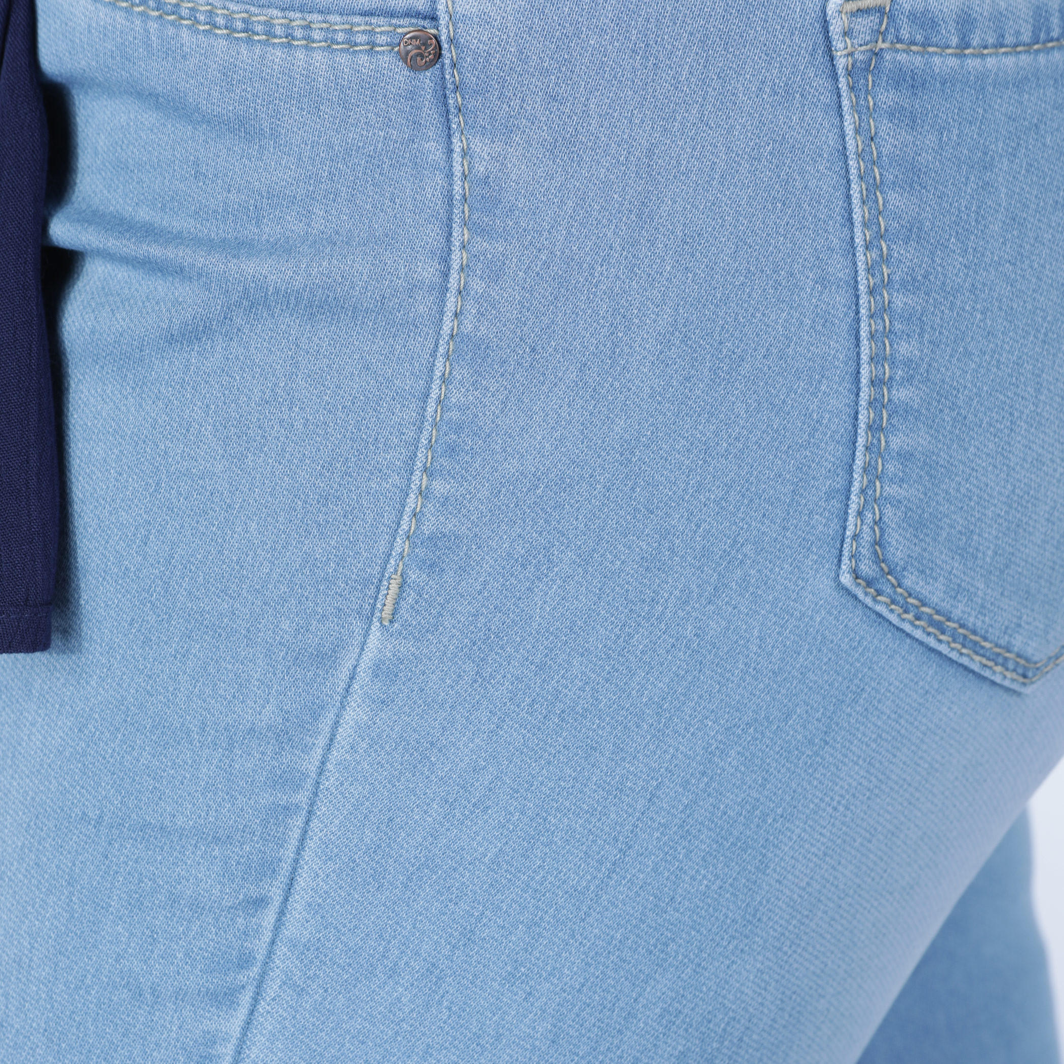 بنطال جينز طويل بجيوب-women-clothing-bottoms-jeans-image-4