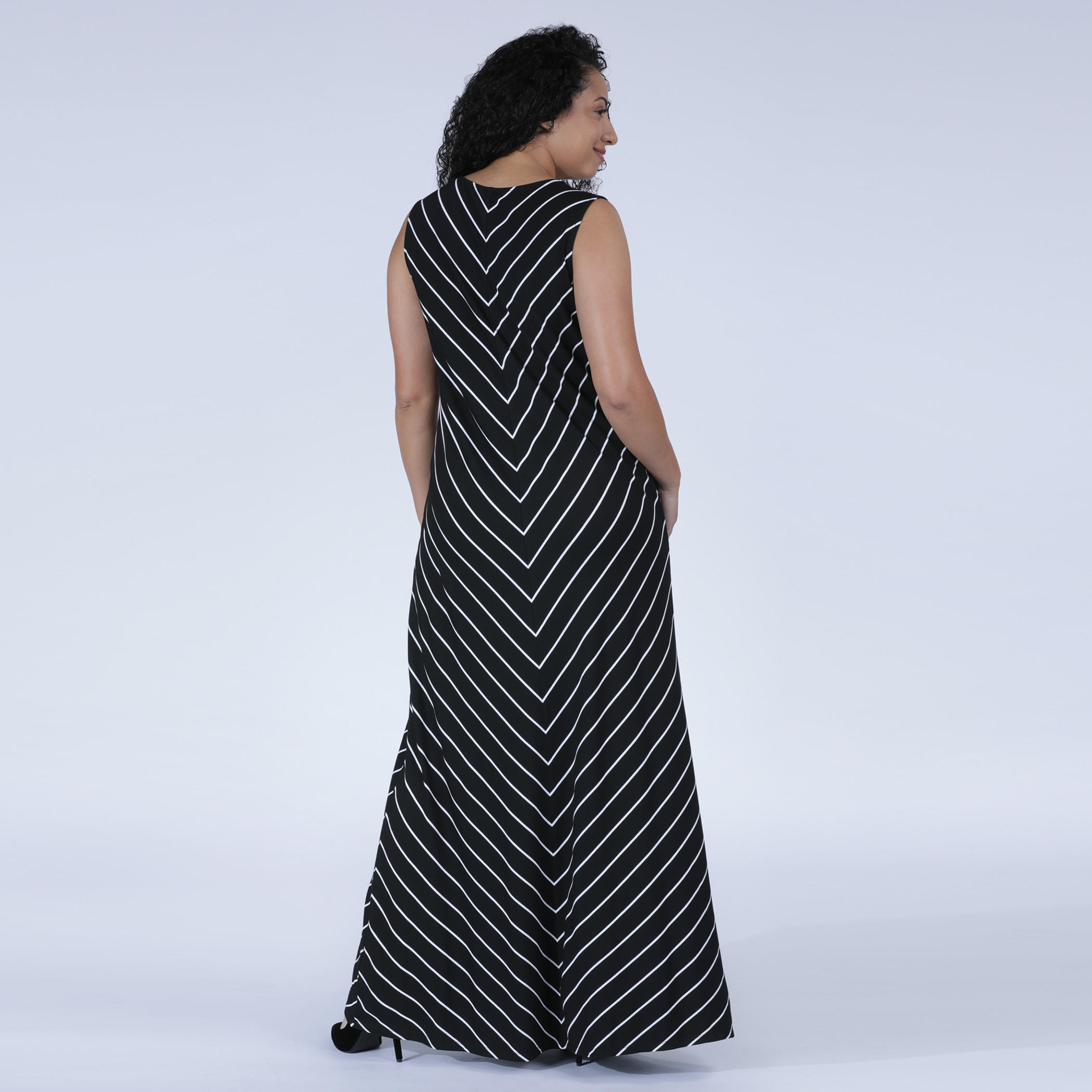فستان طويل مقلّم بياقة فولت دون أكمام-women-clothing-dresses-image-2