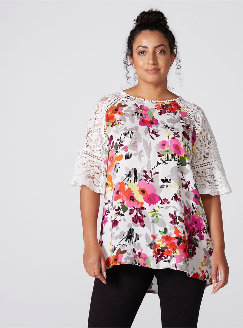 بلوزة بياقة مستديرة وأكمام مغايرة وتفاصيل دانتيل وطبعات-women-clothing-shirtsandblouses-blouses-image-1