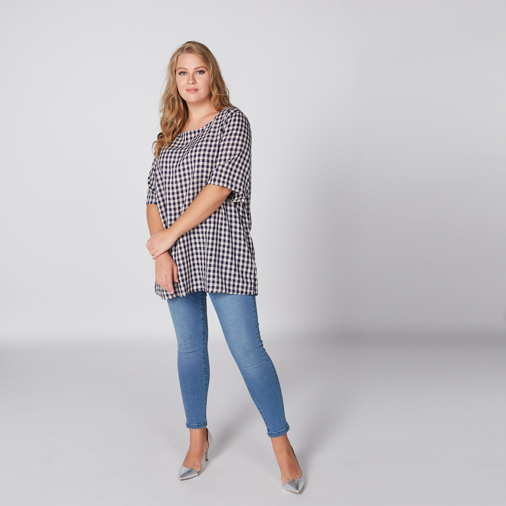 بنطال جينز طويل بزر وجيوب-women-clothing-bottoms-jeans-image-2
