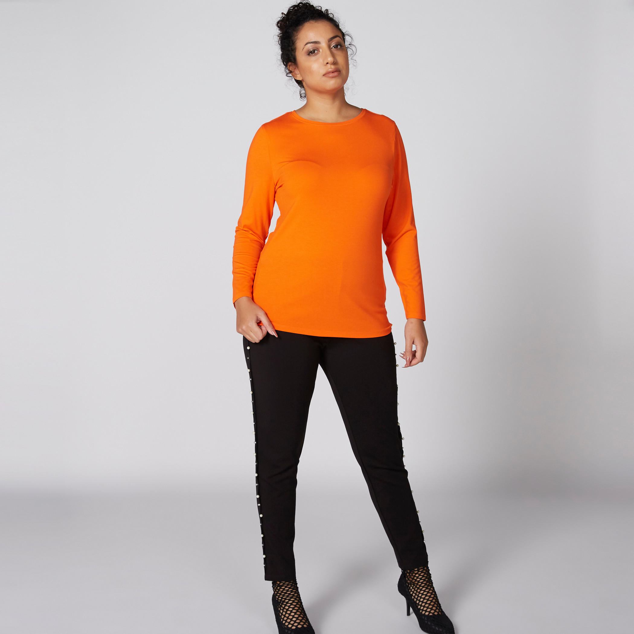 تيشيرت بياقة مستديرة وأكمام طويلة-women-clothing-tshirts-image-1