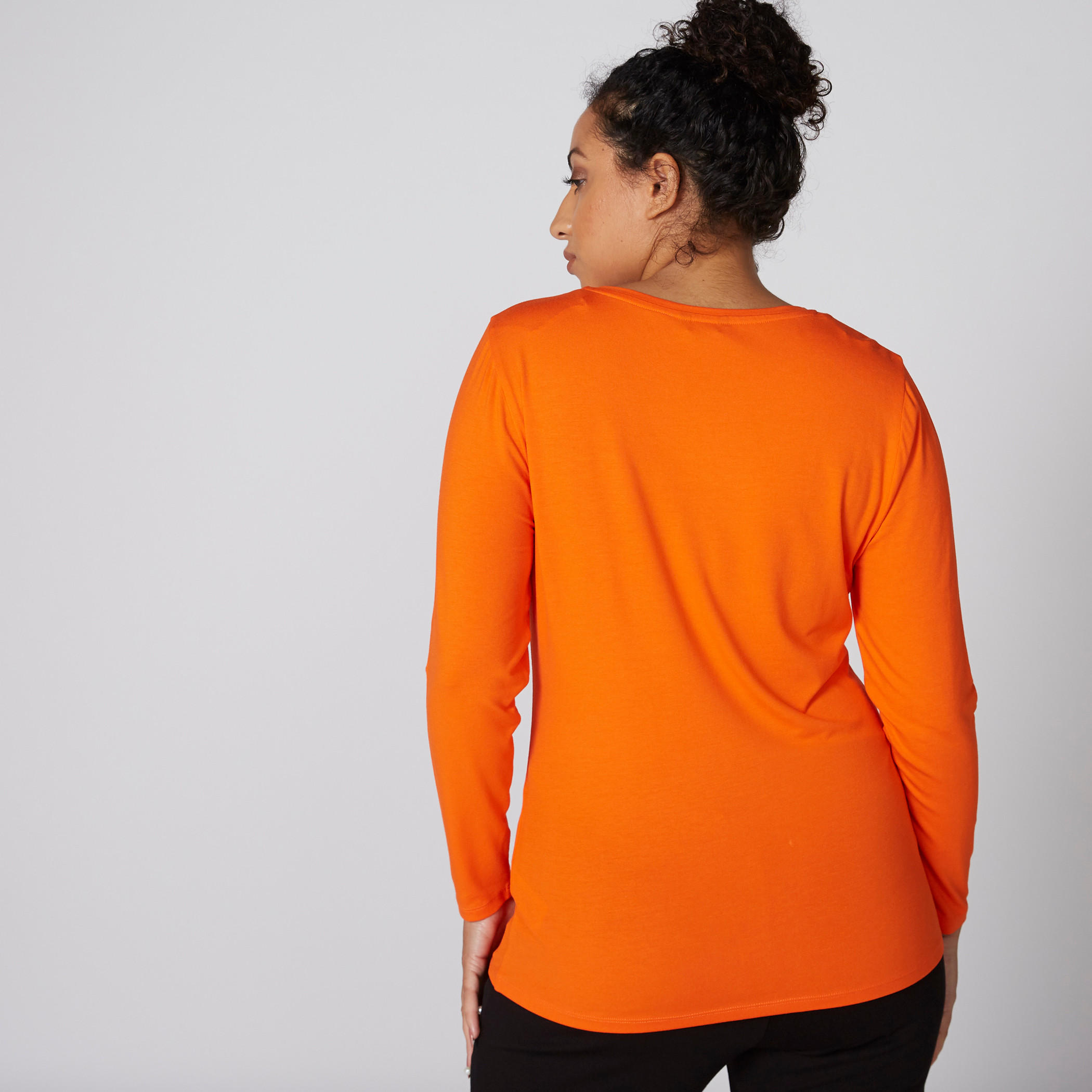 تيشيرت بياقة مستديرة وأكمام طويلة-women-clothing-tshirts-image-2