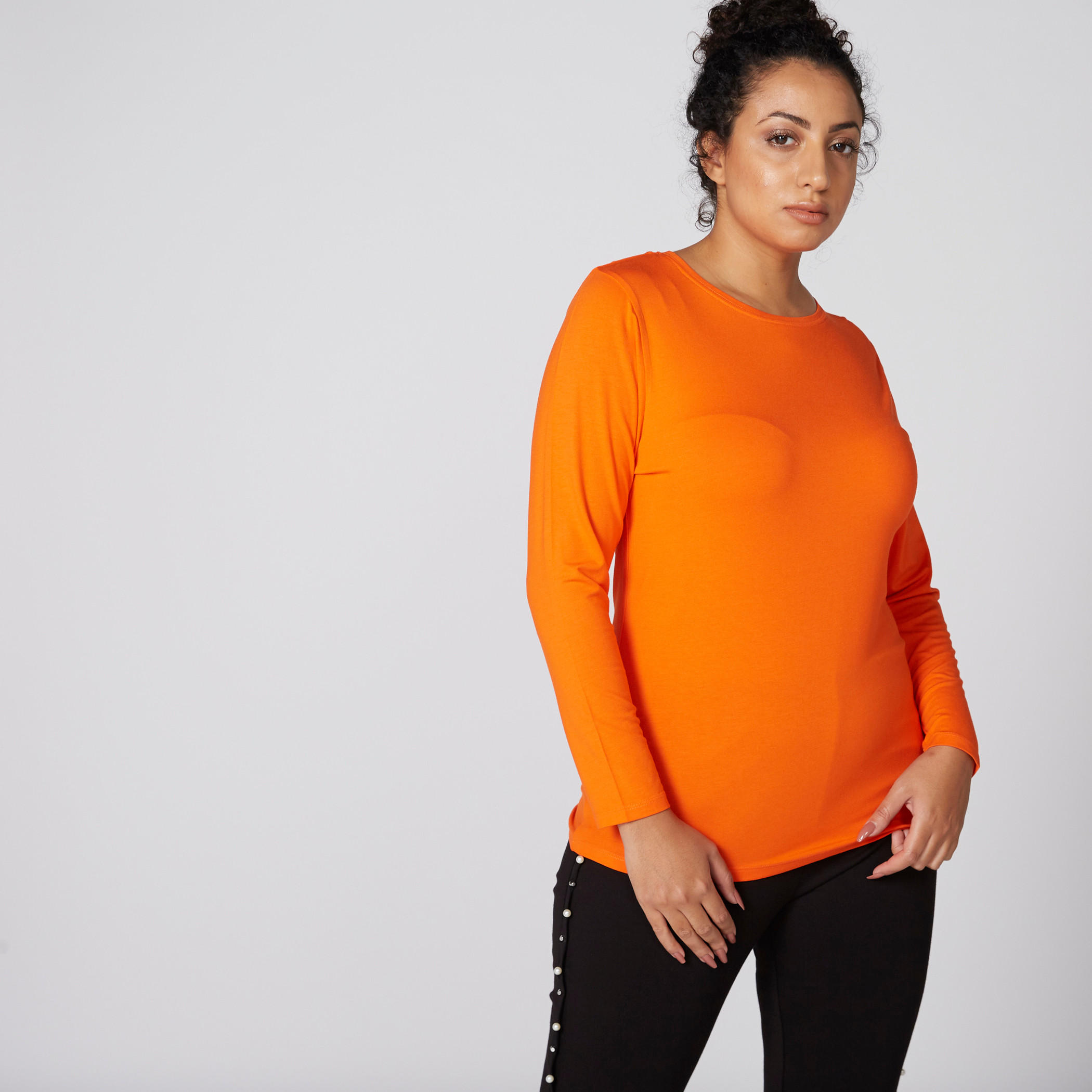 تيشيرت بياقة مستديرة وأكمام طويلة-women-clothing-tshirts-image-3