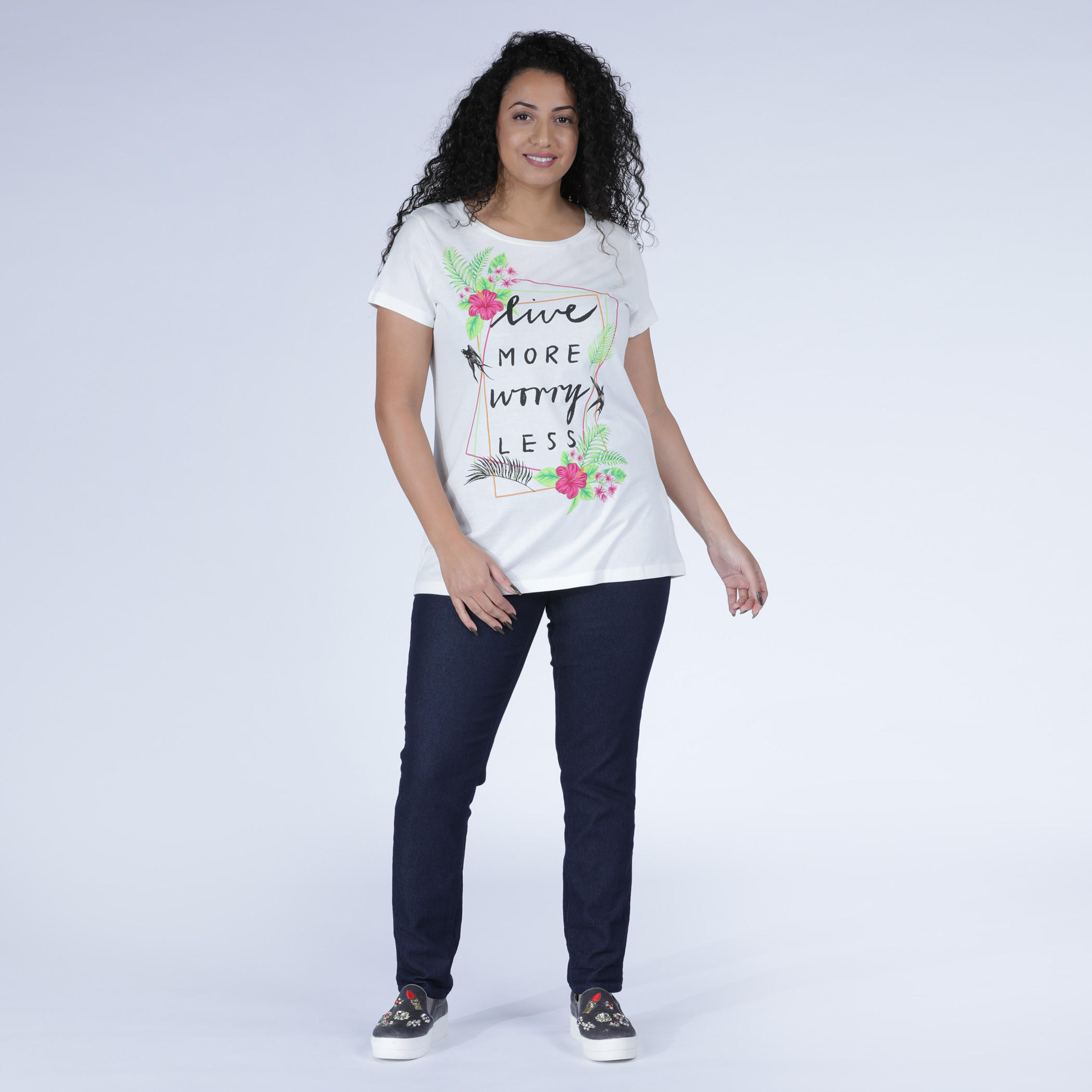 تيشيرت بياقة مستديرة وأكمام قصيرة مع طبعات-women-clothing-tshirts-image-5