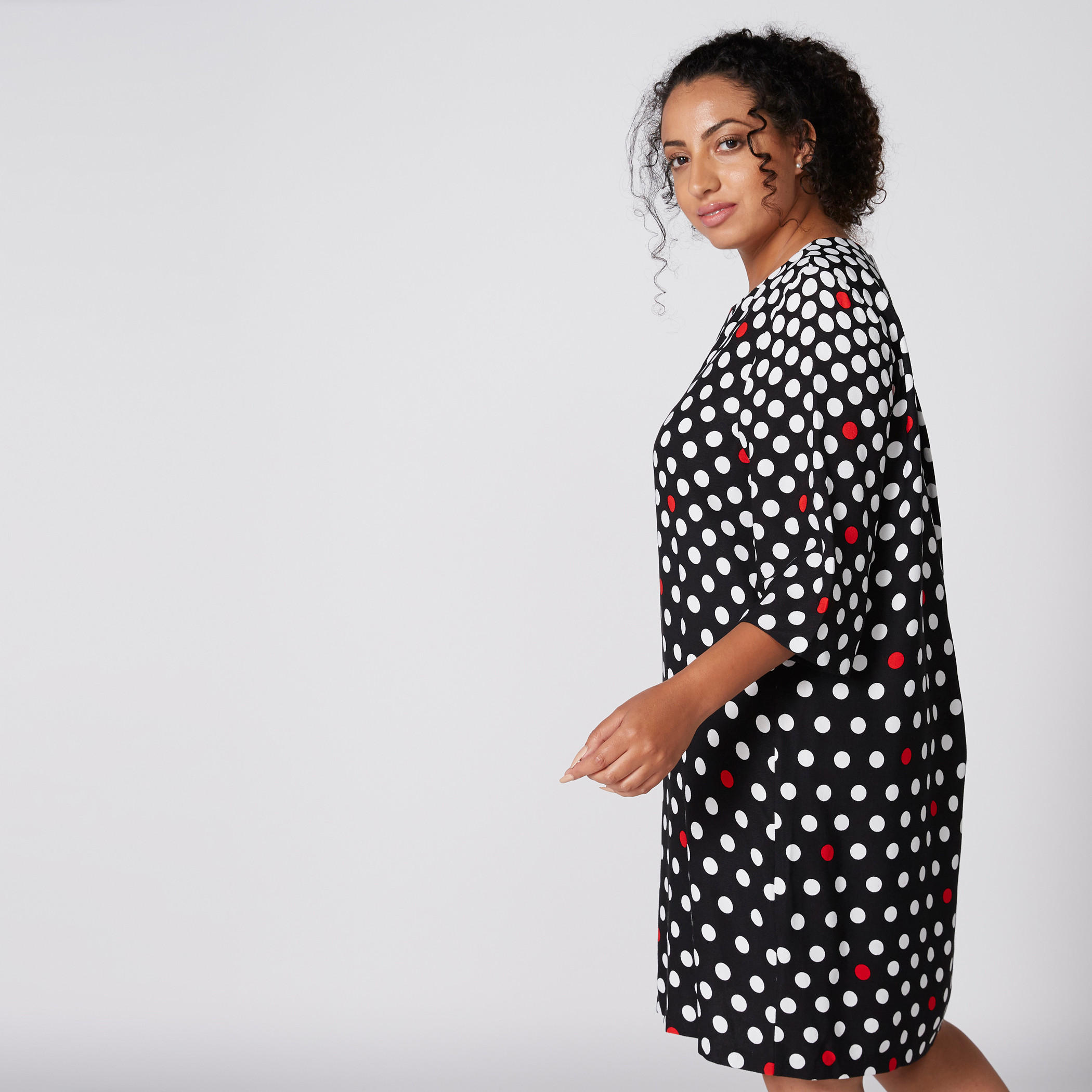فستان متوسط الطول بأكمام 3/4 وياقة مستديرة وطبعات-women-clothing-dresses-image-2
