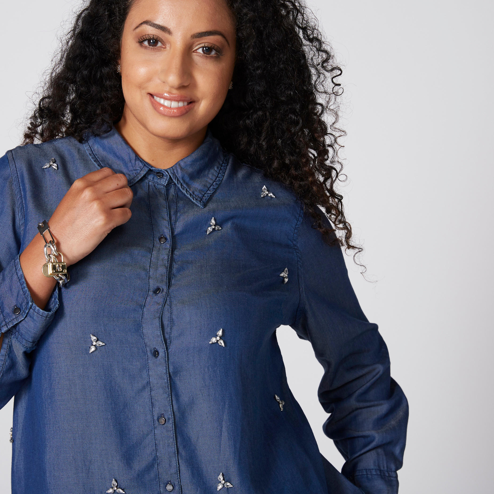 قميص من الدنيم مزخرف بأكمام طويلة وأزرار-women-clothing-shirtsandblouses-blouses-image-1
