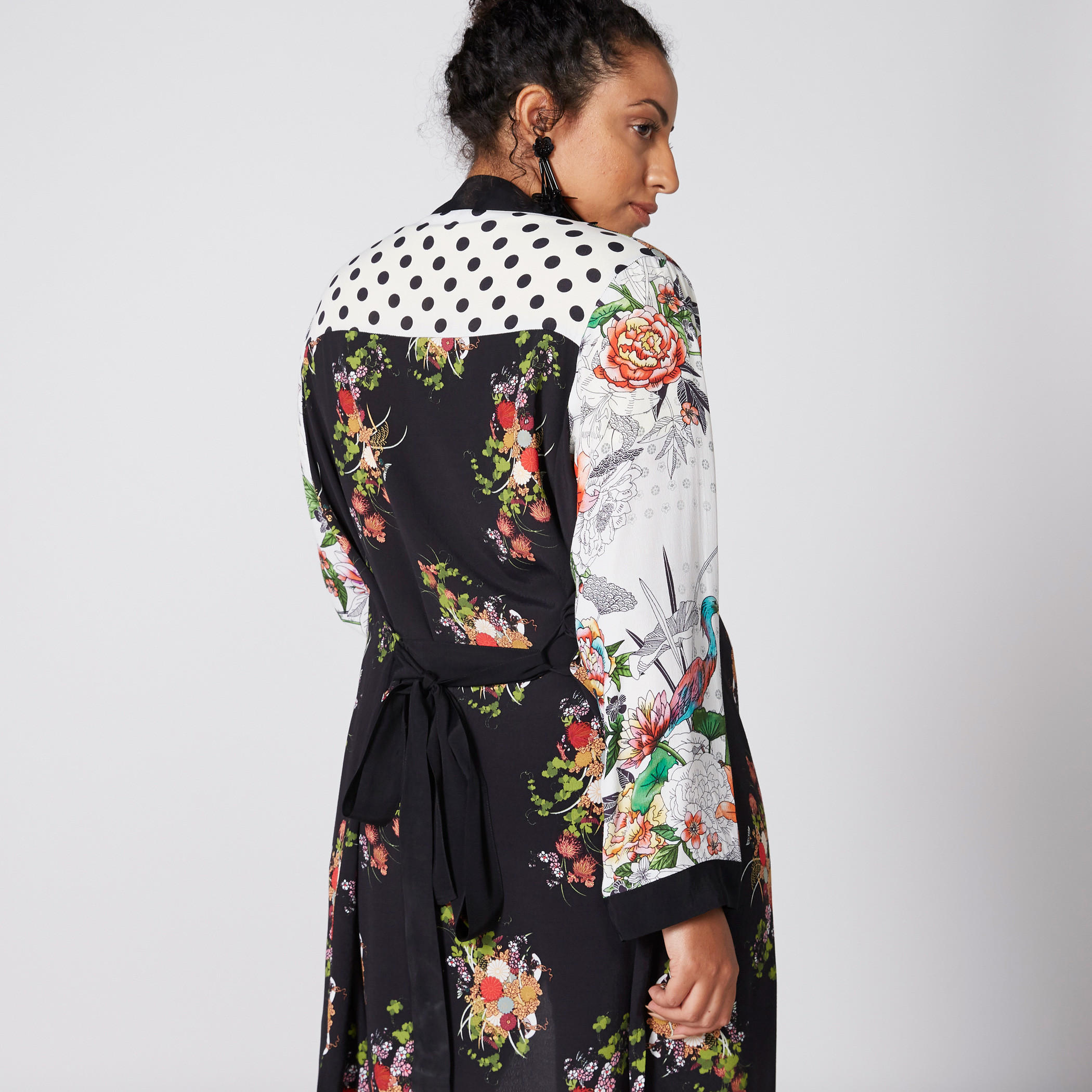 سترة طويلة بحزام رباط وطبعات أزهار-women-winterwear-coatsandjackets-jackets-image-3