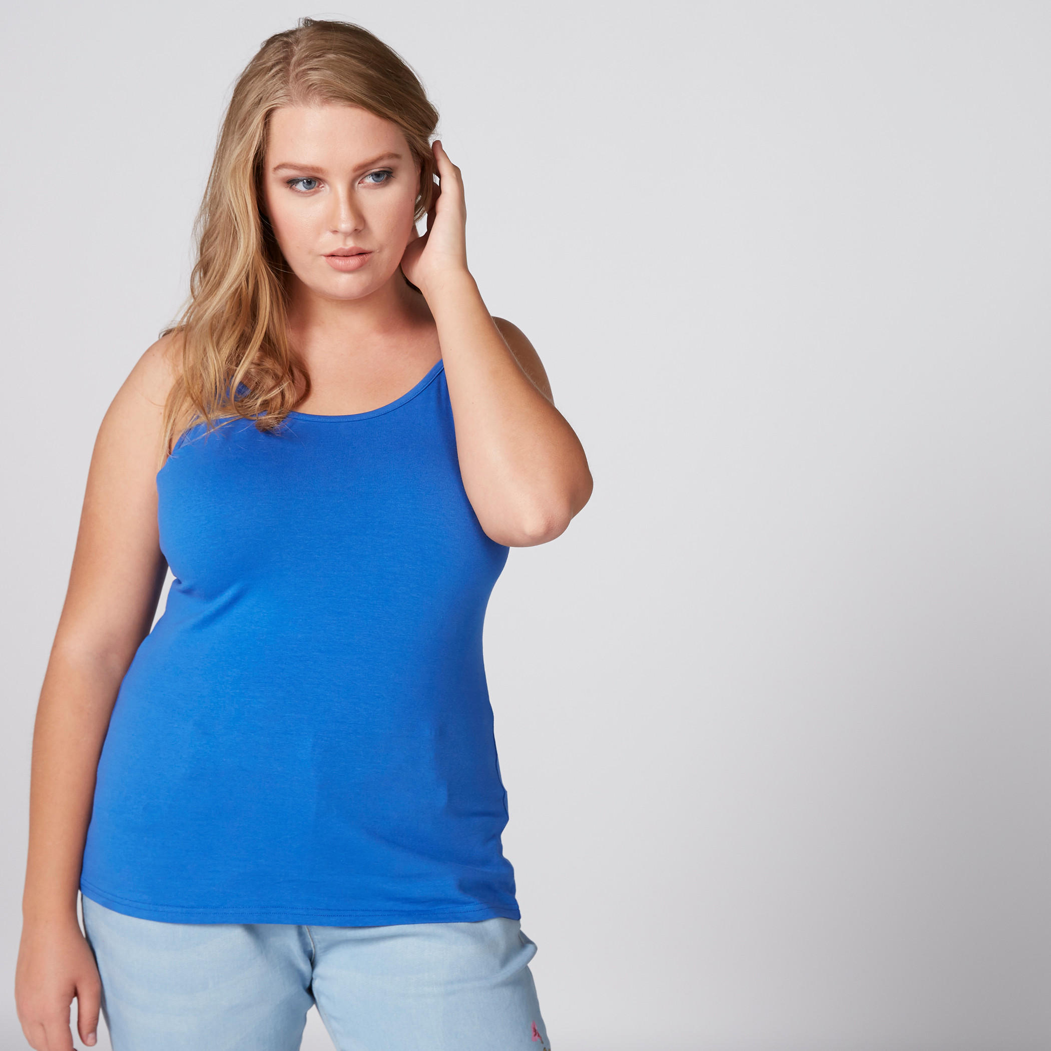 كاميسول بحمالات قابلة للتعديل وياقة عميقة-women-clothing-tshirts-image-2