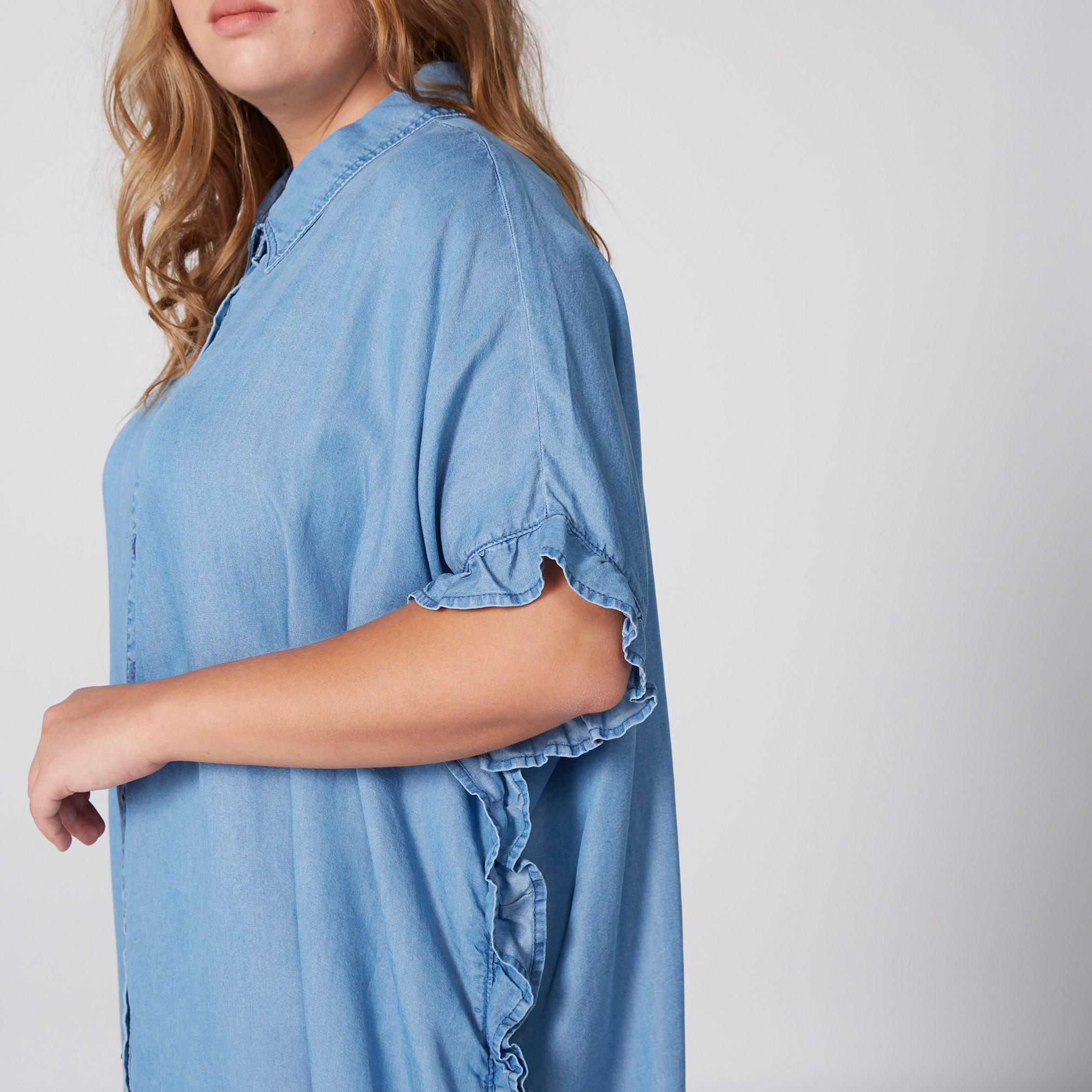 قميص دينم بتفاصيل كشكش-women-clothing-shirtsandblouses-blouses-image-2