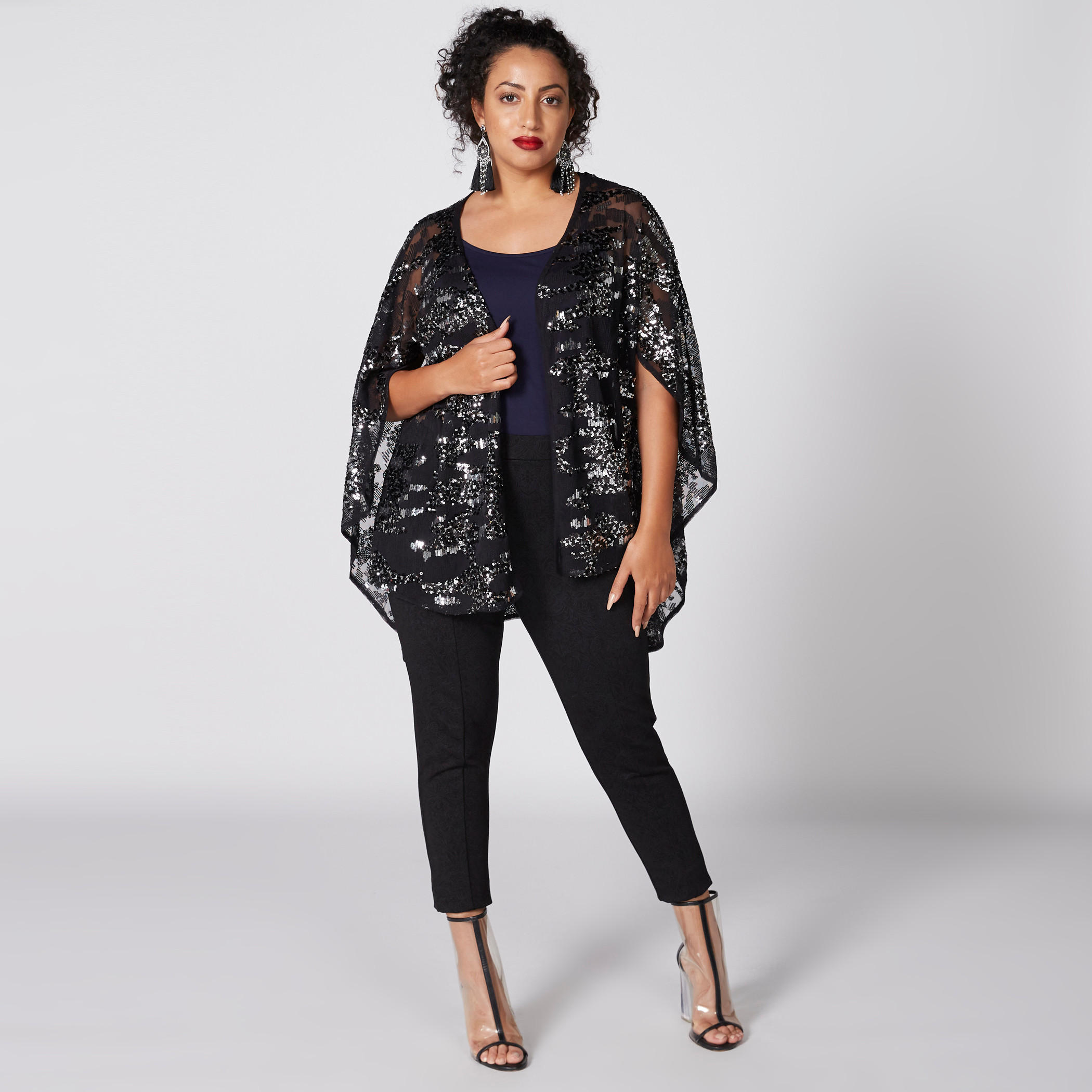 جاكيت مفتوح من الأمام بأكمام واسعة وتفاصيل ترتر-women-winterwear-coatsandjackets-jackets-image-1