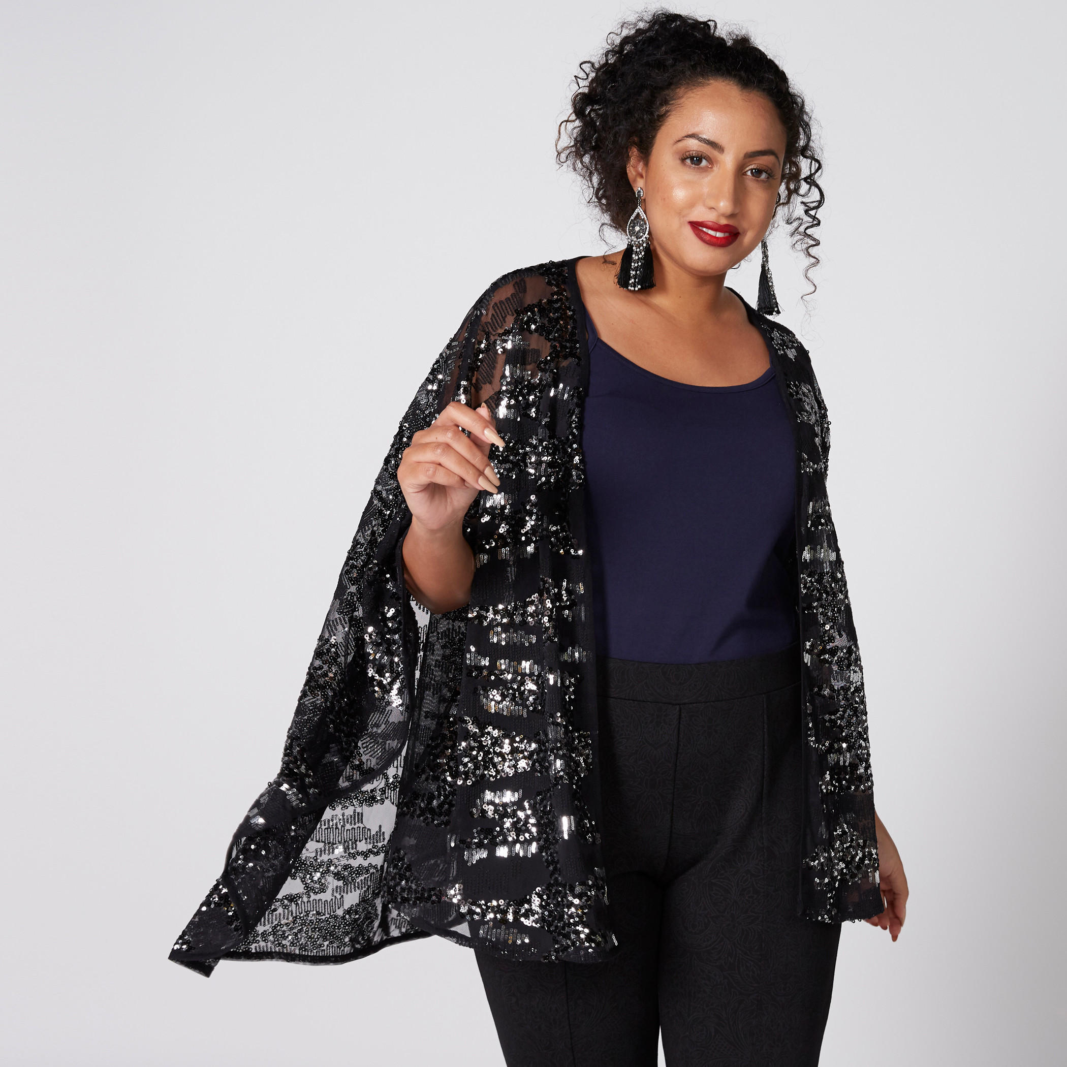 جاكيت مفتوح من الأمام بأكمام واسعة وتفاصيل ترتر-women-winterwear-coatsandjackets-jackets-image-3