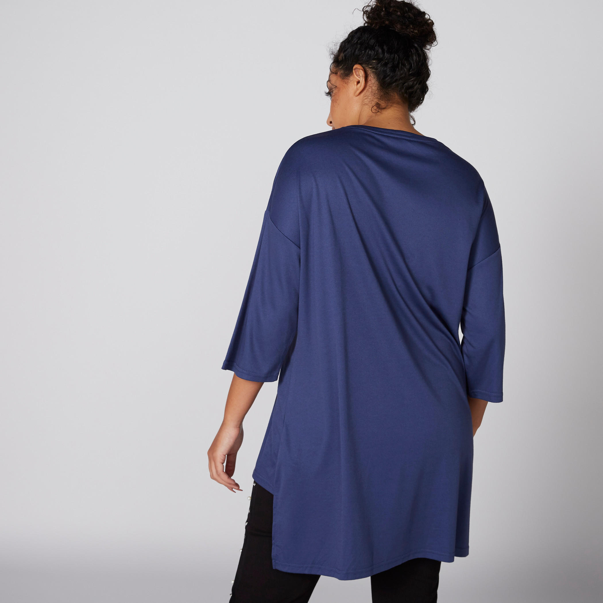 بلوزة مطرزة بأكمام 3/4 وتفاصيل لؤلؤ-women-clothing-shirtsandblouses-blouses-image-2