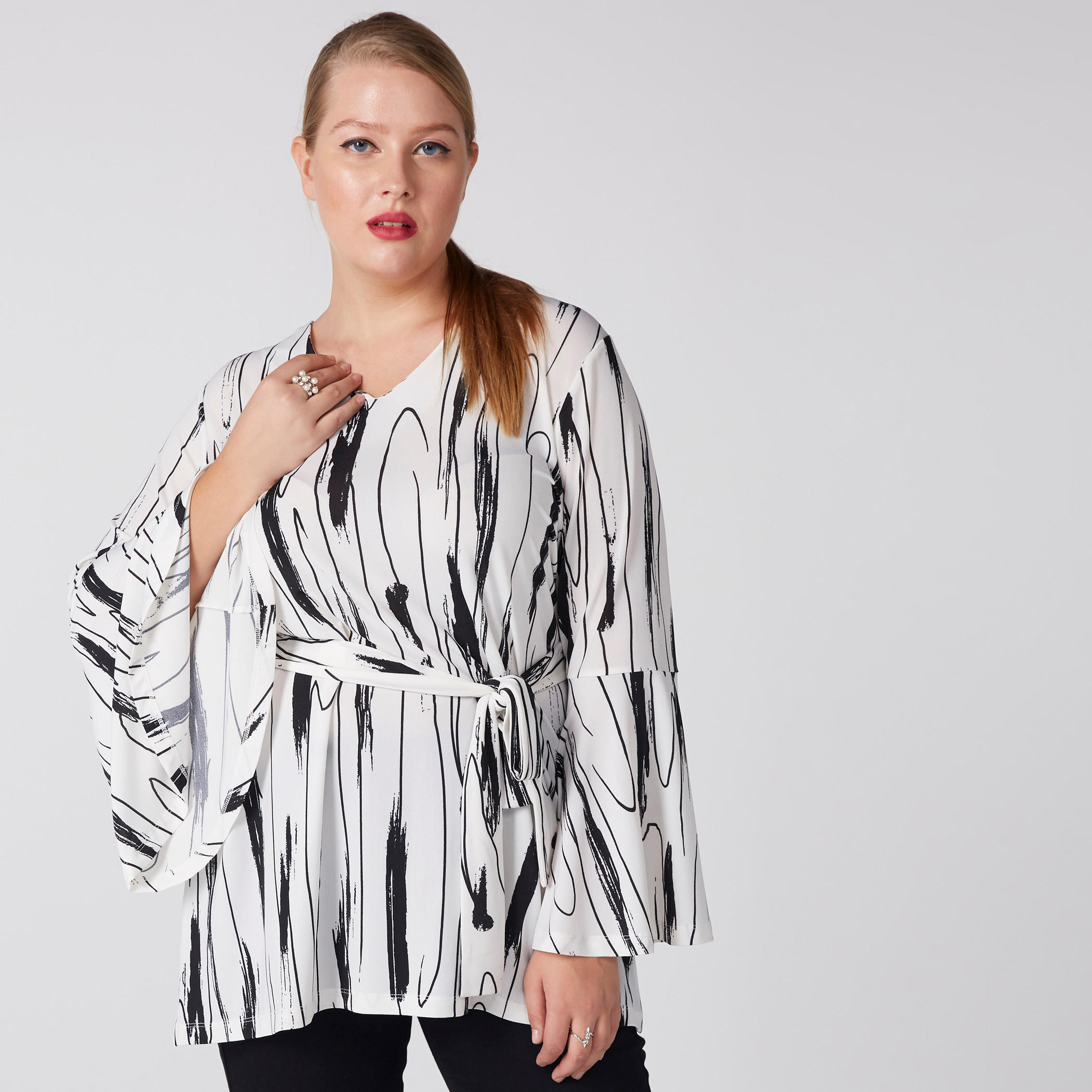 بلوزة ملفوفة بطبعات وياقة V وأكمام طويلة منتفخة-women-clothing-shirtsandblouses-blouses-image-3