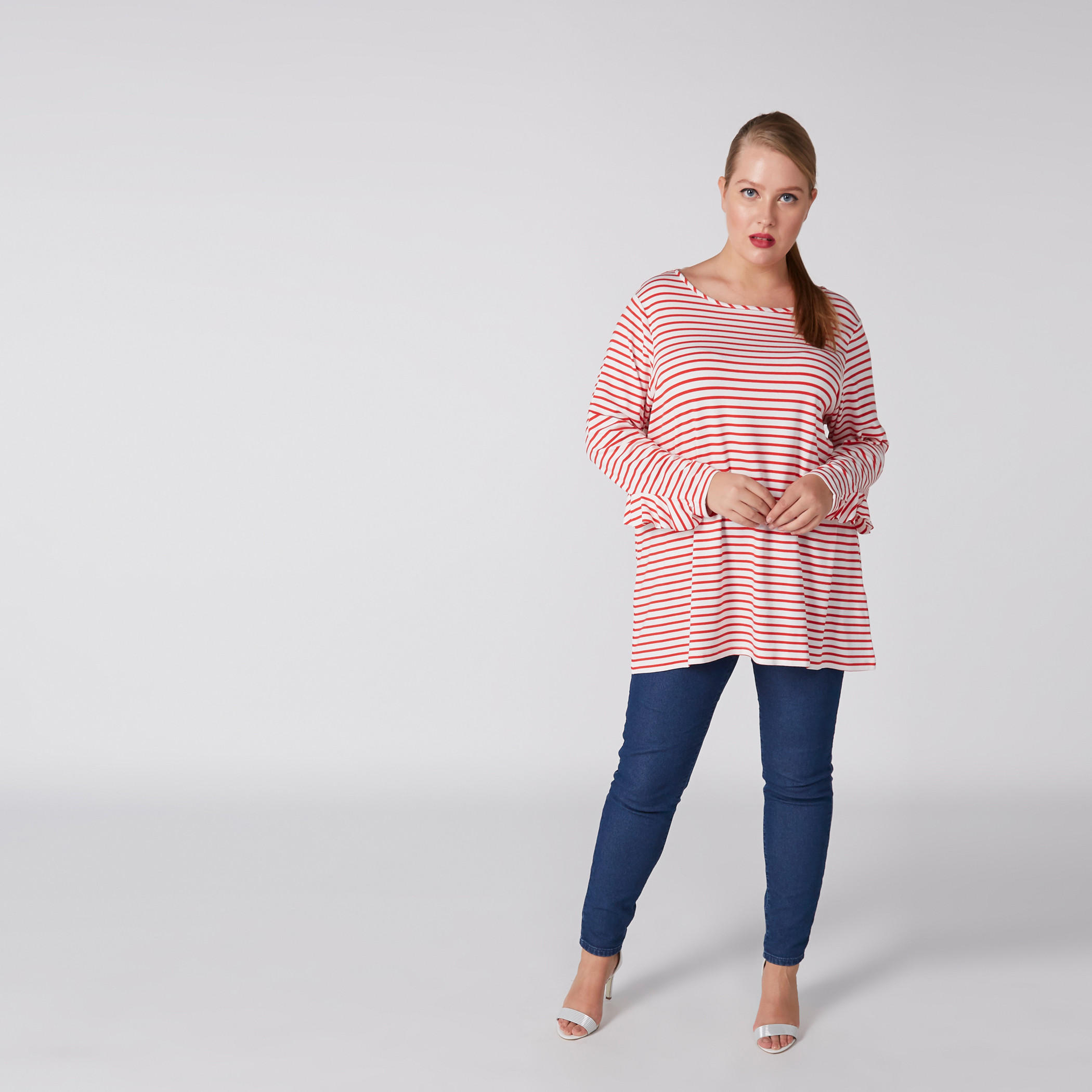 بلوزة مقلمة بياقة قارب وأكمام طويلة-women-clothing-tshirts-image-2