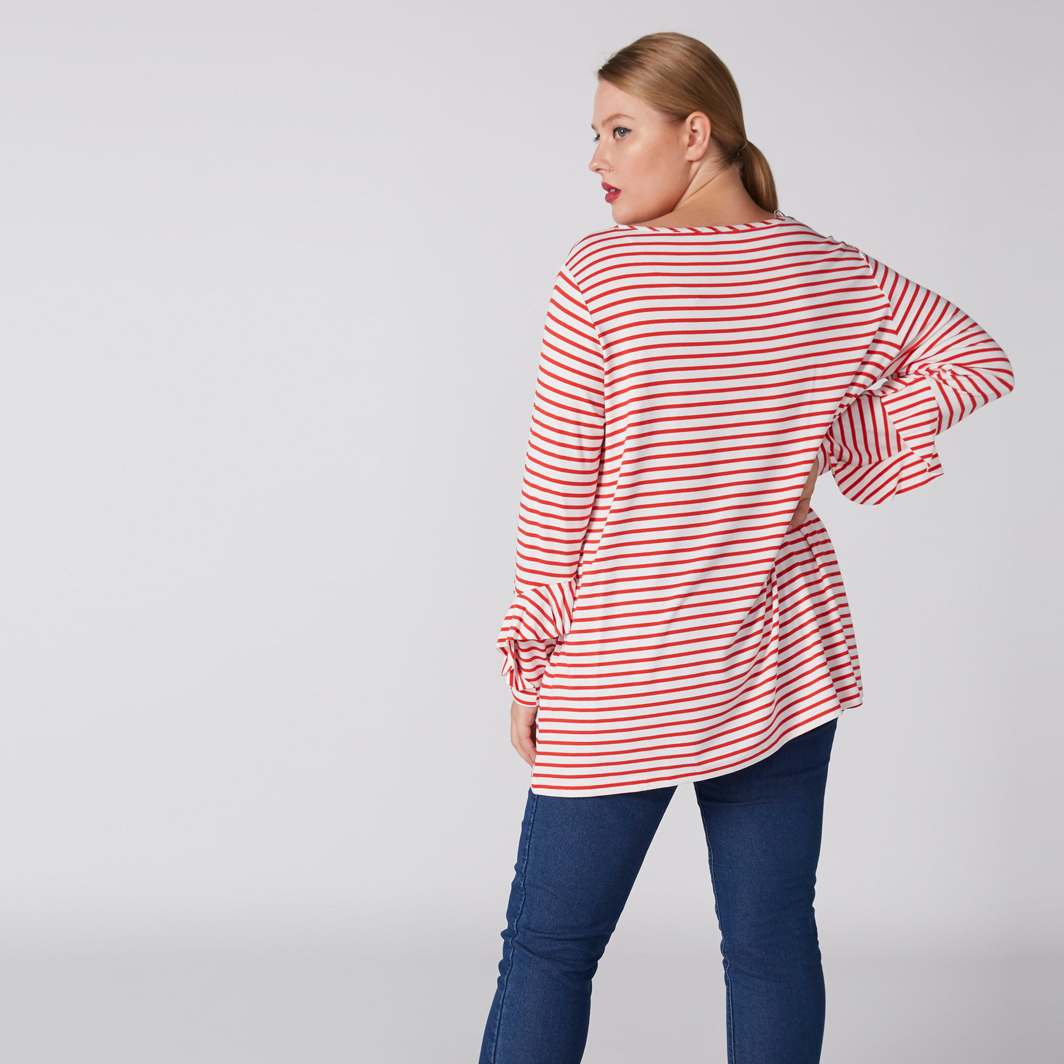 بلوزة مقلمة بياقة قارب وأكمام طويلة-women-clothing-tshirts-image-3