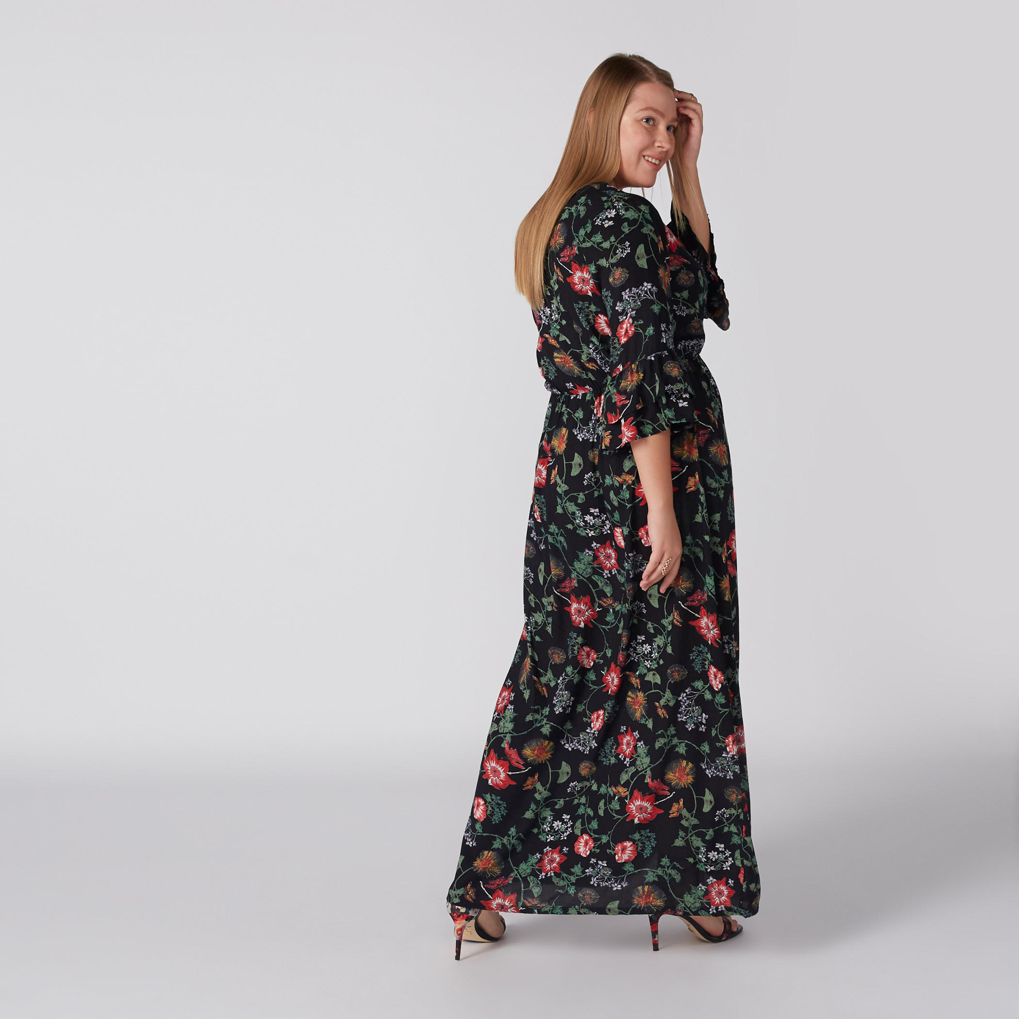 فستان ماكسي بطبعات وياقة مستديرة وأكمام 3/4-women-clothing-dresses-image-3