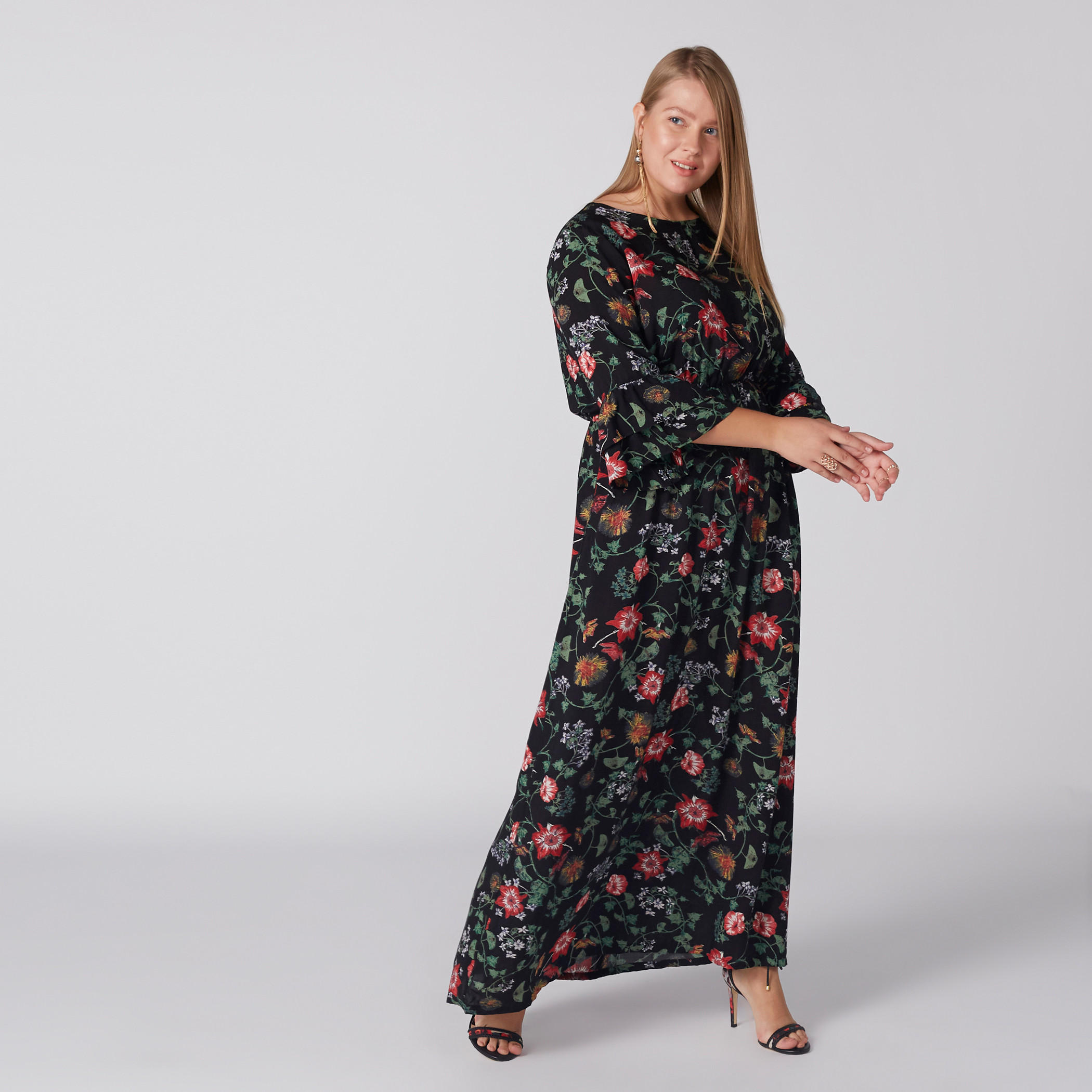 فستان ماكسي بطبعات وياقة مستديرة وأكمام 3/4-women-clothing-dresses-image-5
