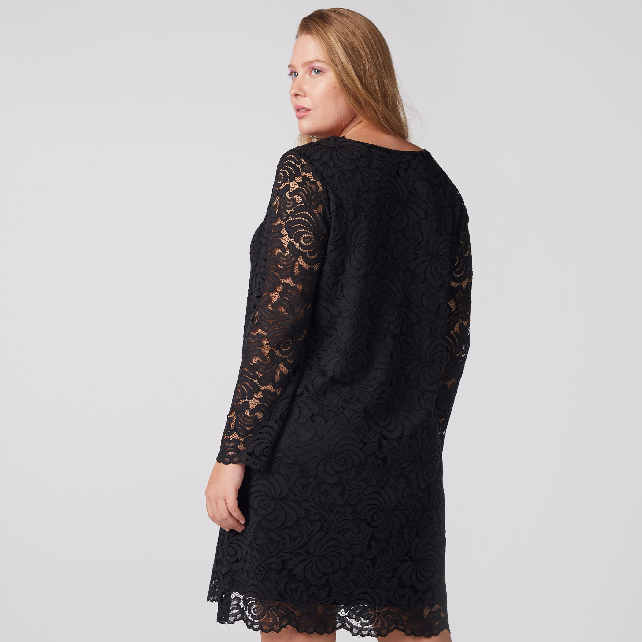 فستان بتفاصيل دانتيل وأكمام طويلة-women-clothing-dresses-image-4