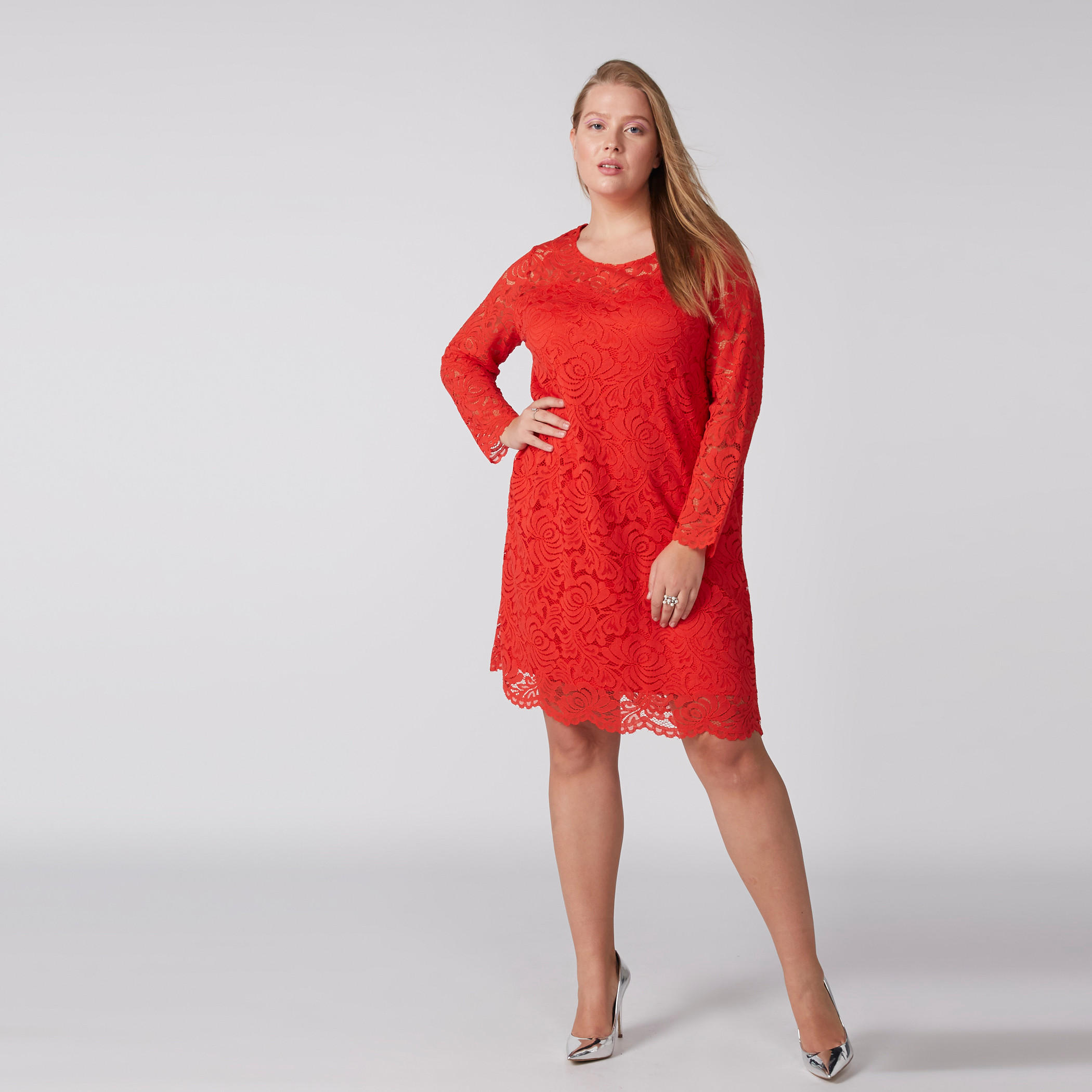 فستان بتفاصيل دانتيل وأكمام طويلة-women-clothing-dresses-image-2