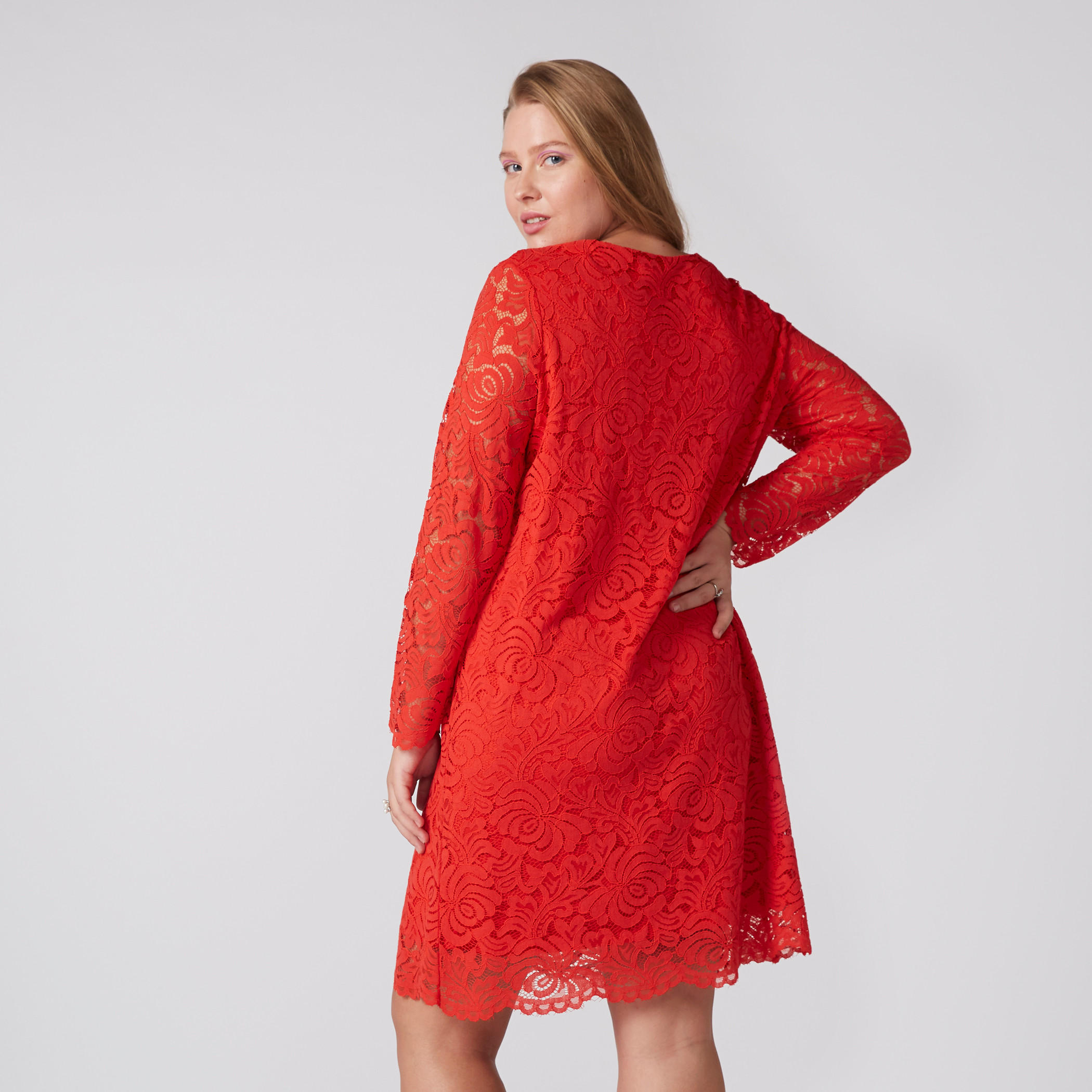 فستان بتفاصيل دانتيل وأكمام طويلة-women-clothing-dresses-image-3