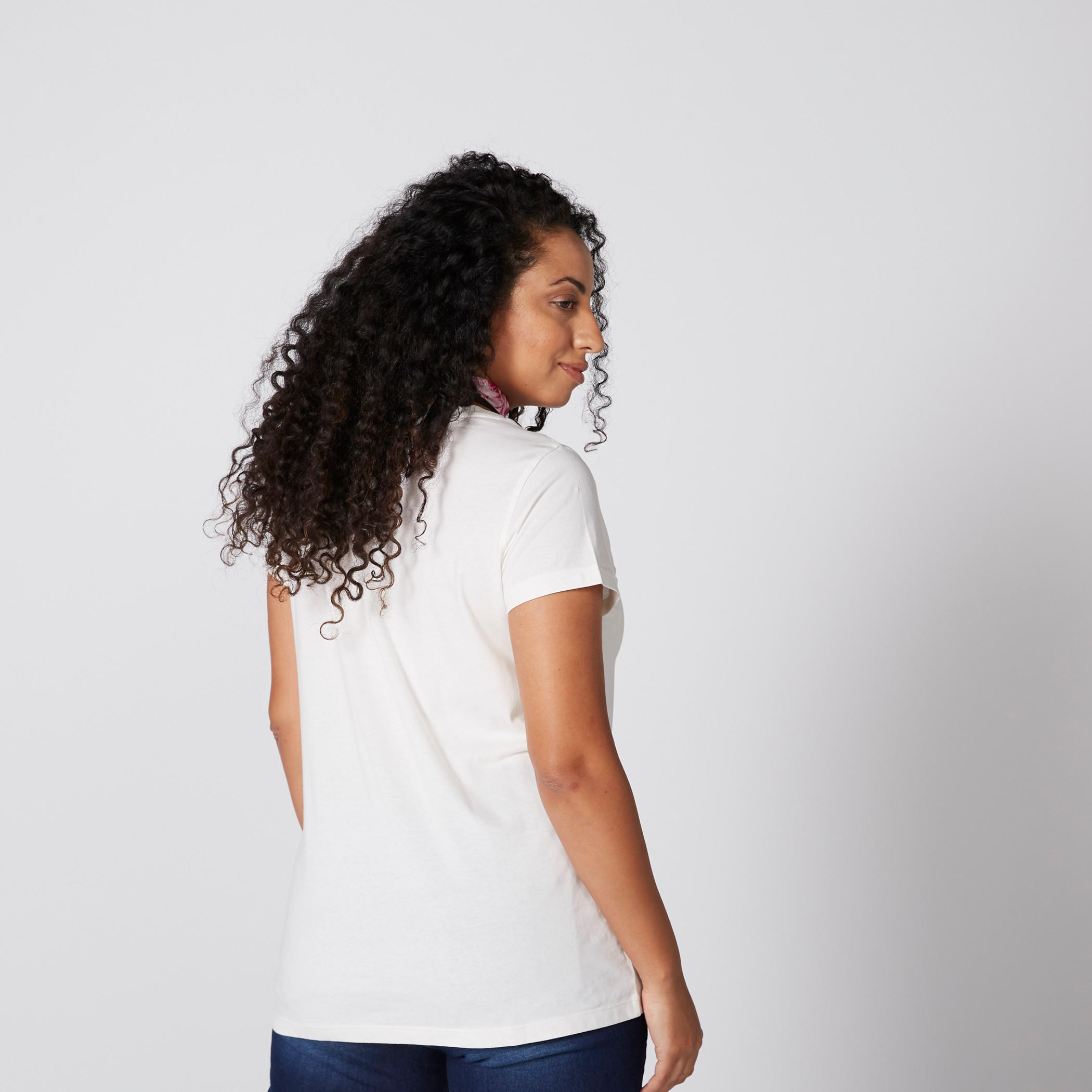 تيشيرت بياقة مستديرة وأكمام قصيرة وطبعات-women-clothing-tshirts-image-2