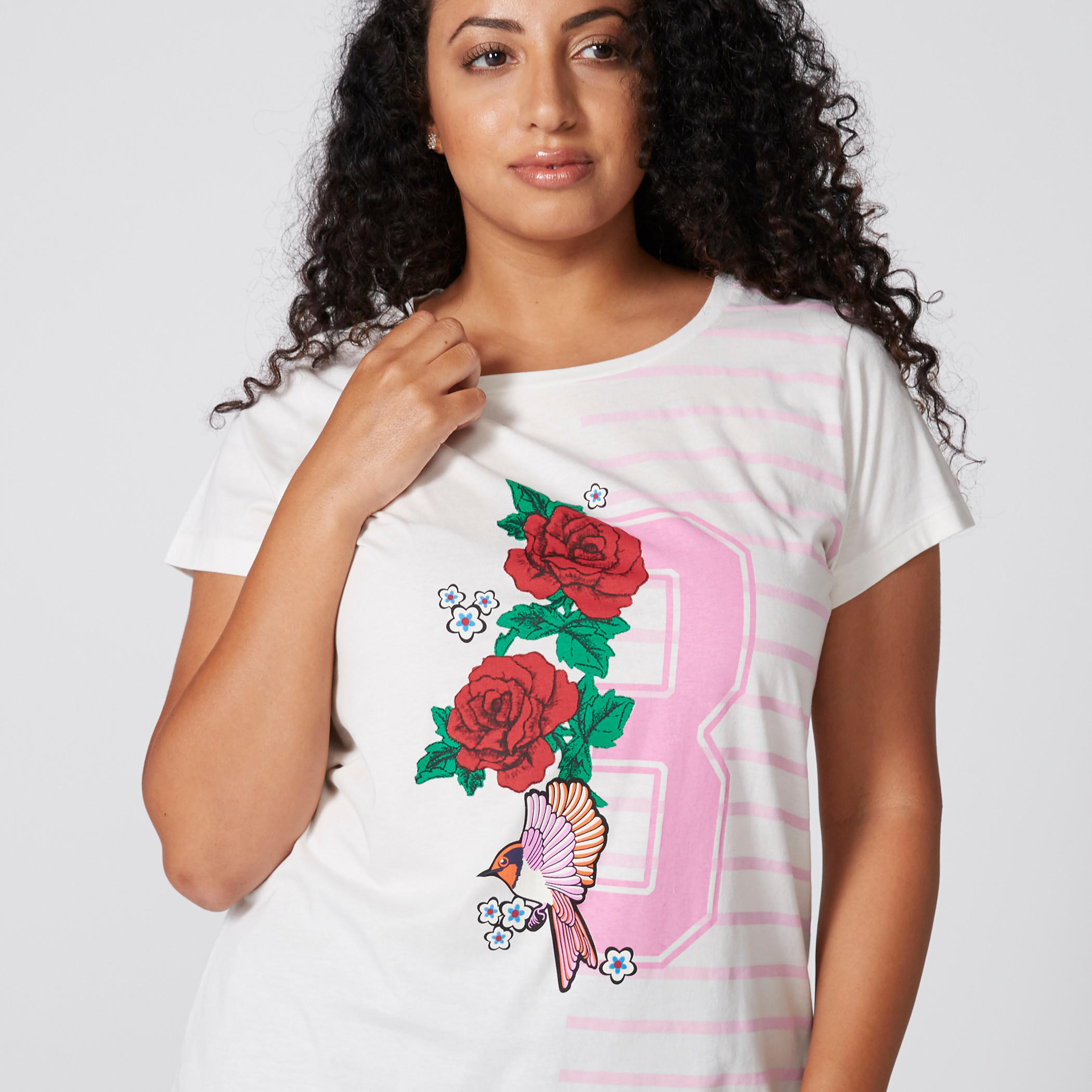 تيشيرت بياقة مستديرة وأكمام قصيرة وطبعات-women-clothing-tshirts-image-3